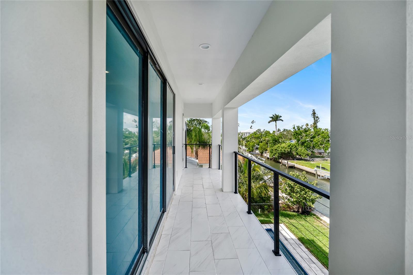 Image 17 of 89 For 569 Bayview Drive