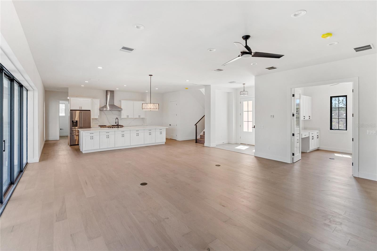 Image 33 of 89 For 569 Bayview Drive