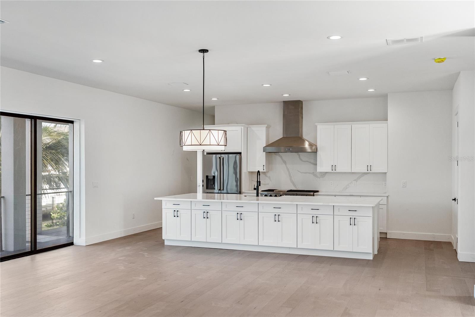 Image 36 of 89 For 569 Bayview Drive