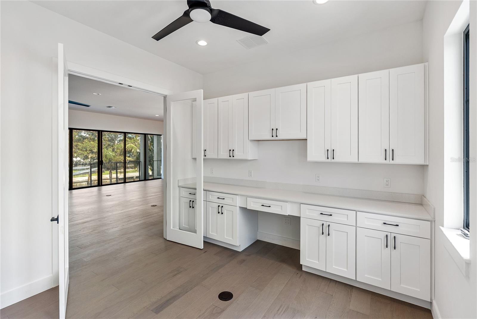 Image 38 of 89 For 569 Bayview Drive