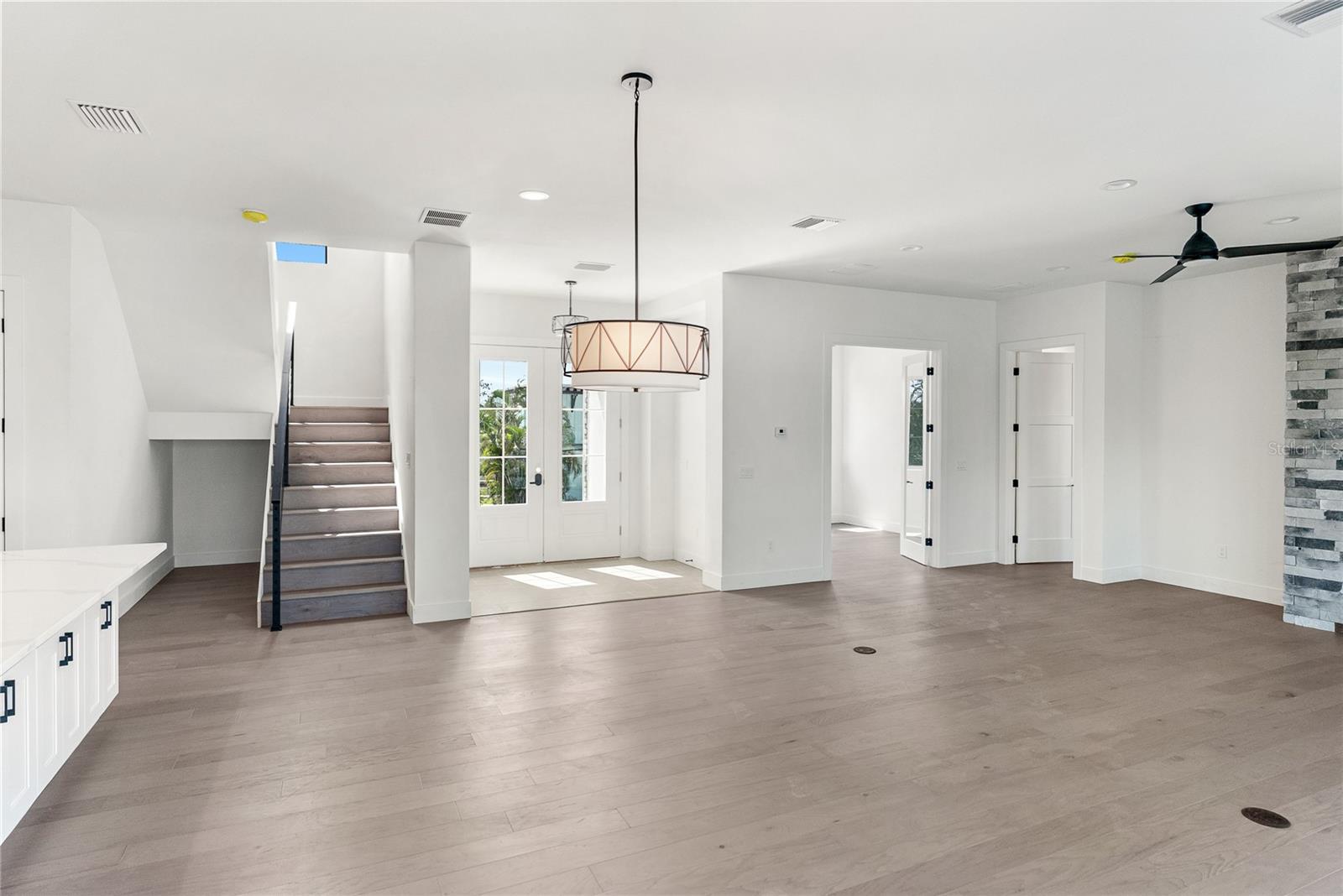 Image 47 of 89 For 569 Bayview Drive