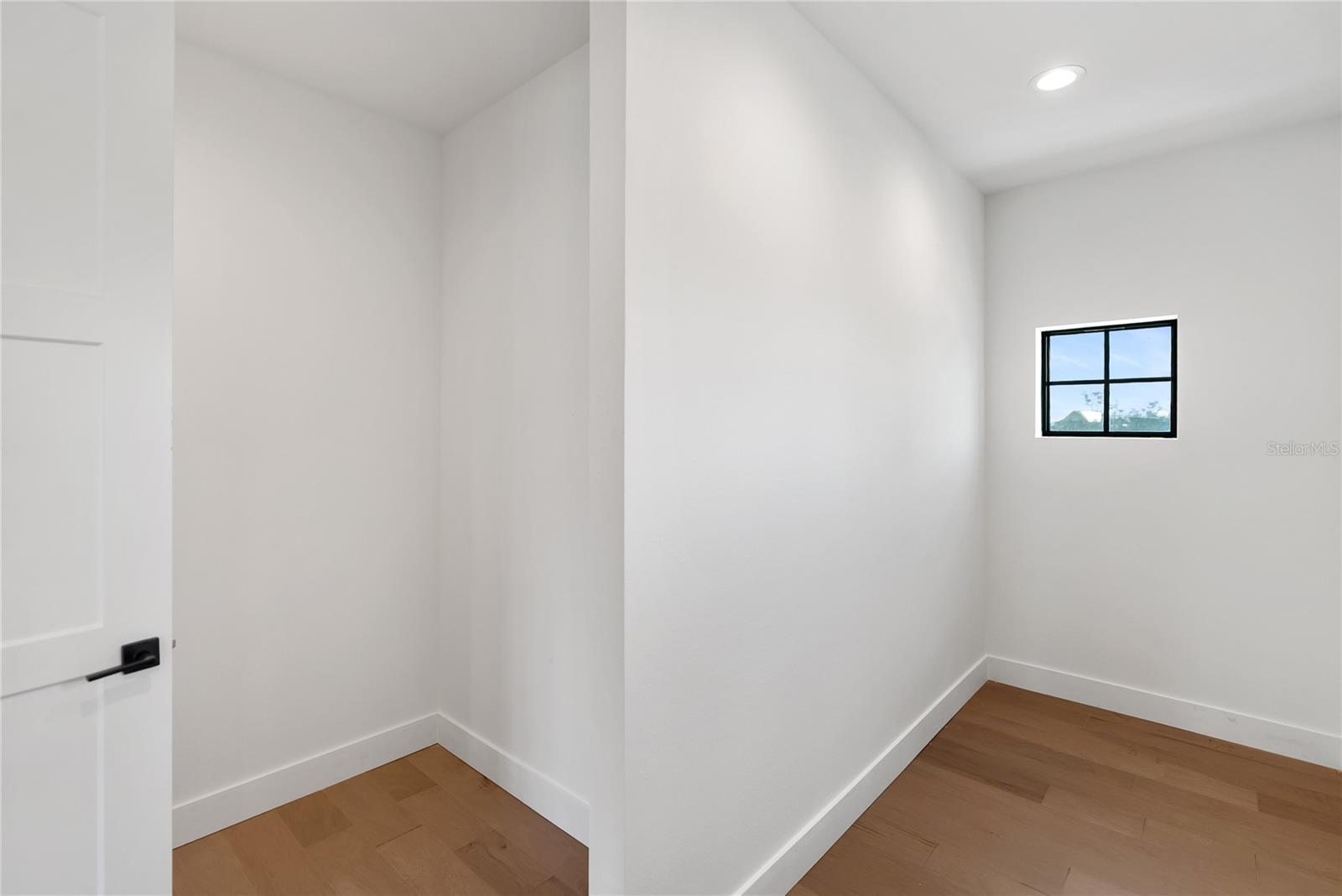 Image 63 of 89 For 569 Bayview Drive