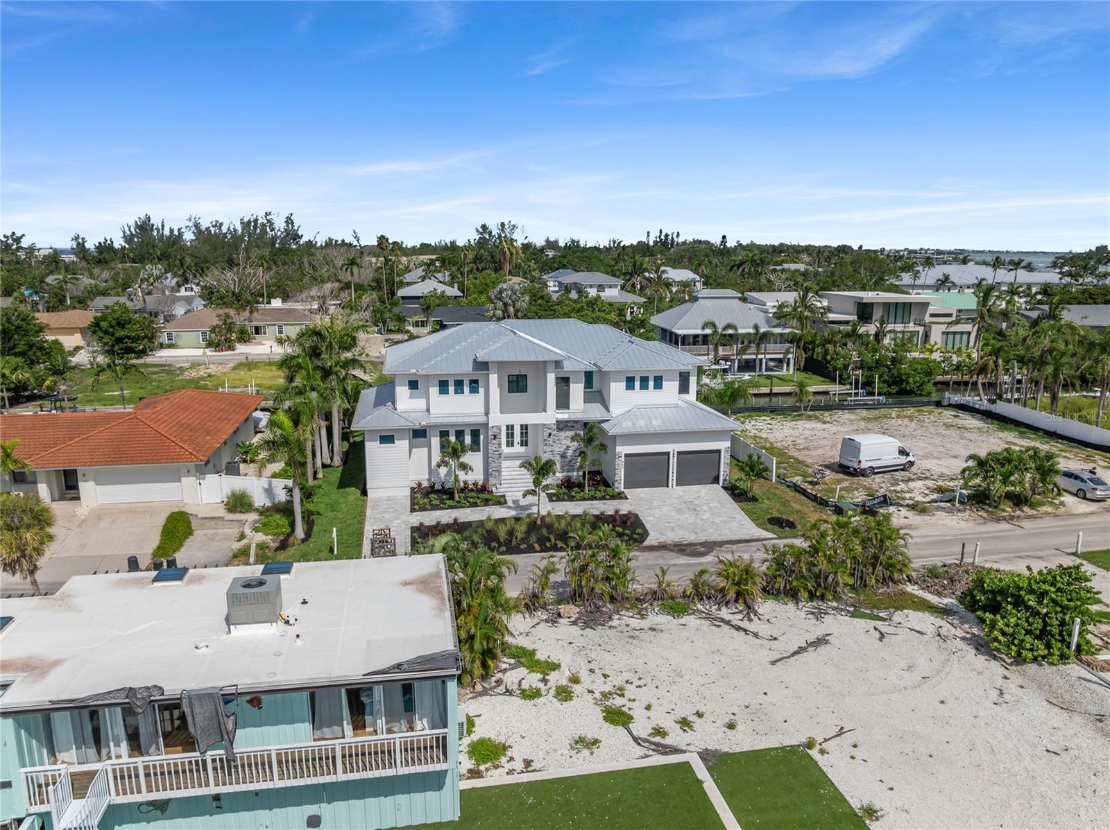 Image 80 of 89 For 569 Bayview Drive