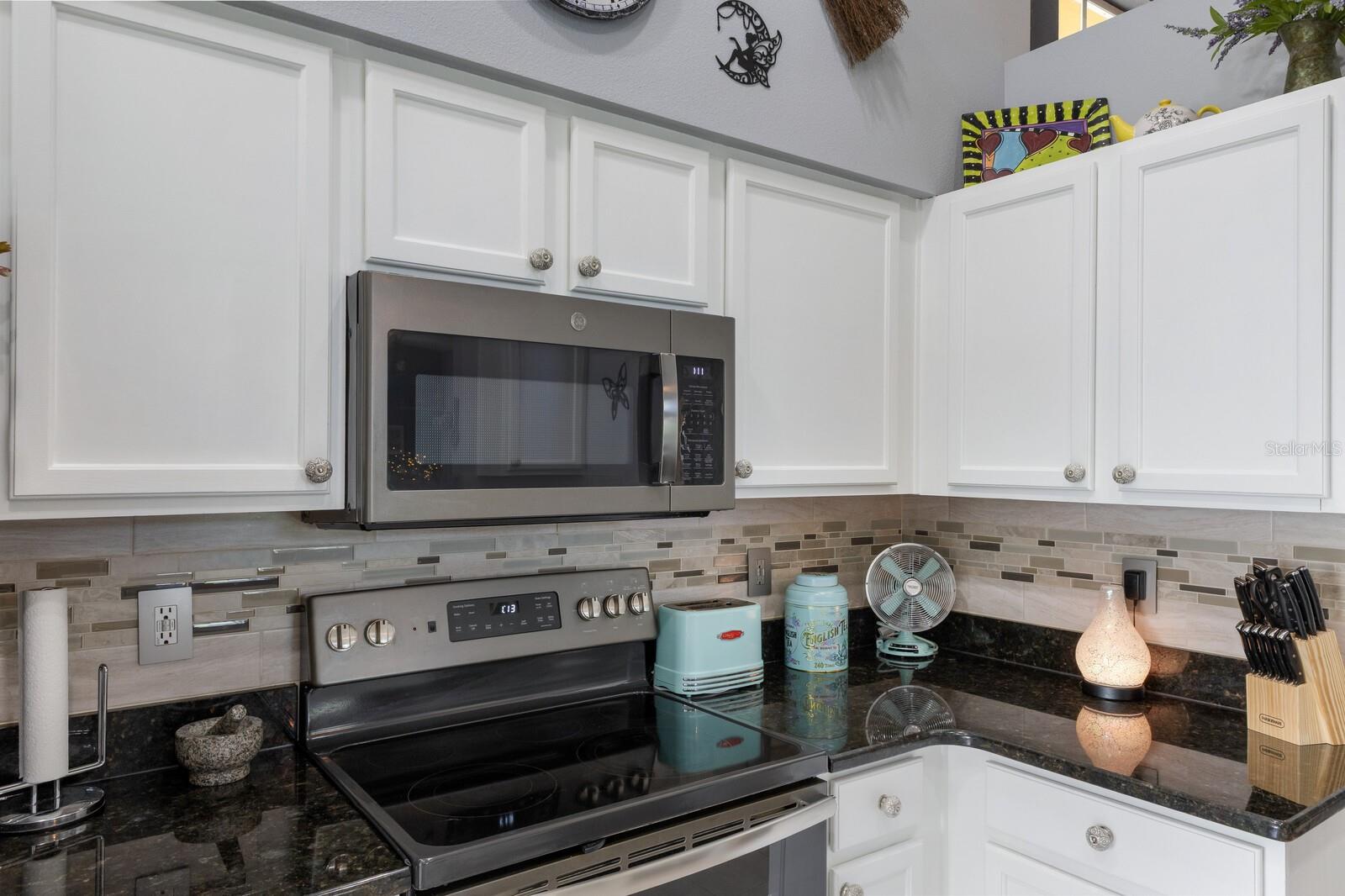 Image 12 of 73 For 4487 Sanibel Way