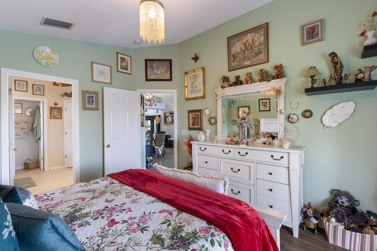 Image 36 of 73 For 4487 Sanibel Way