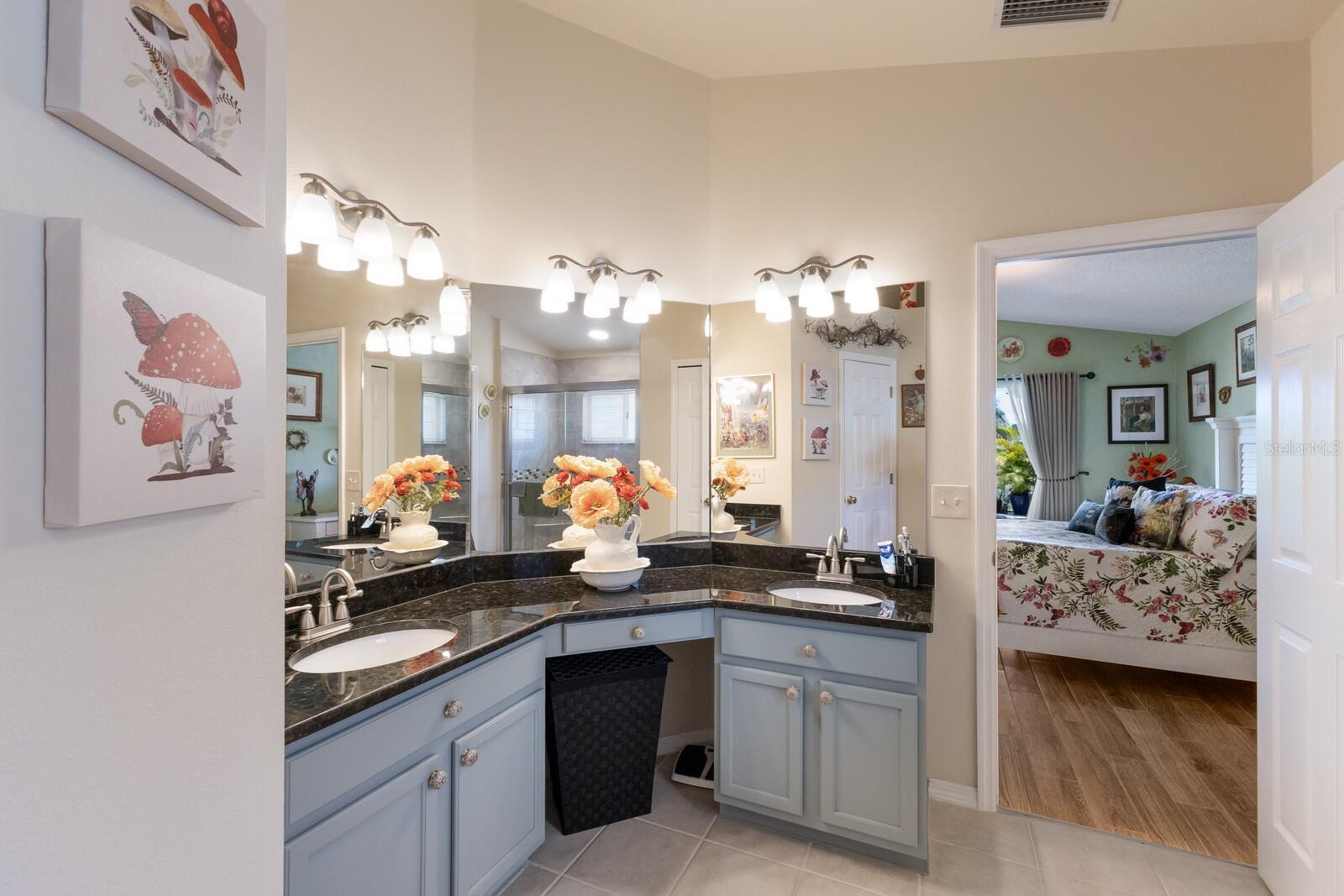 Image 38 of 73 For 4487 Sanibel Way
