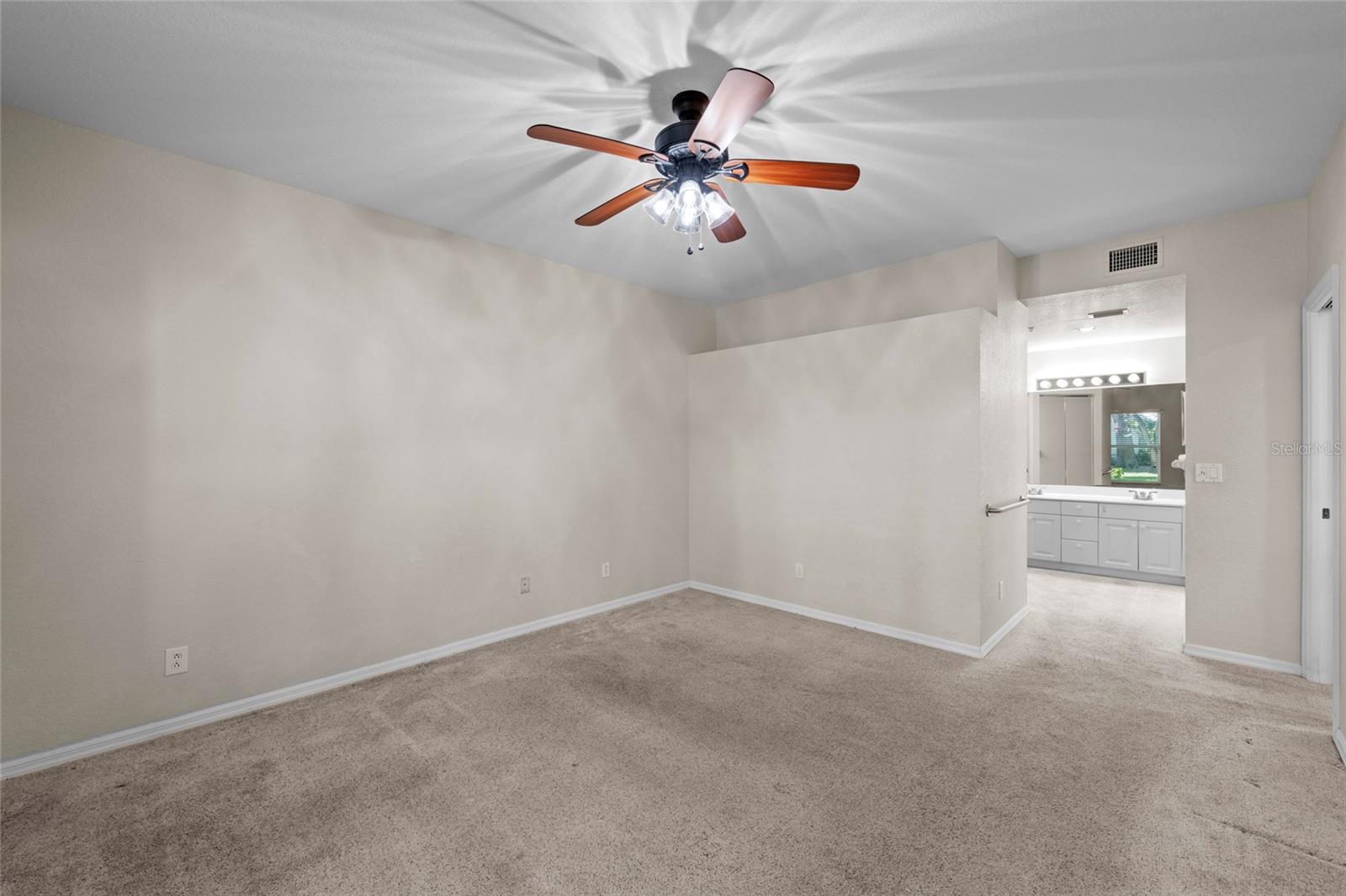 Image 28 of 42 For 6651 Pineview Terrace