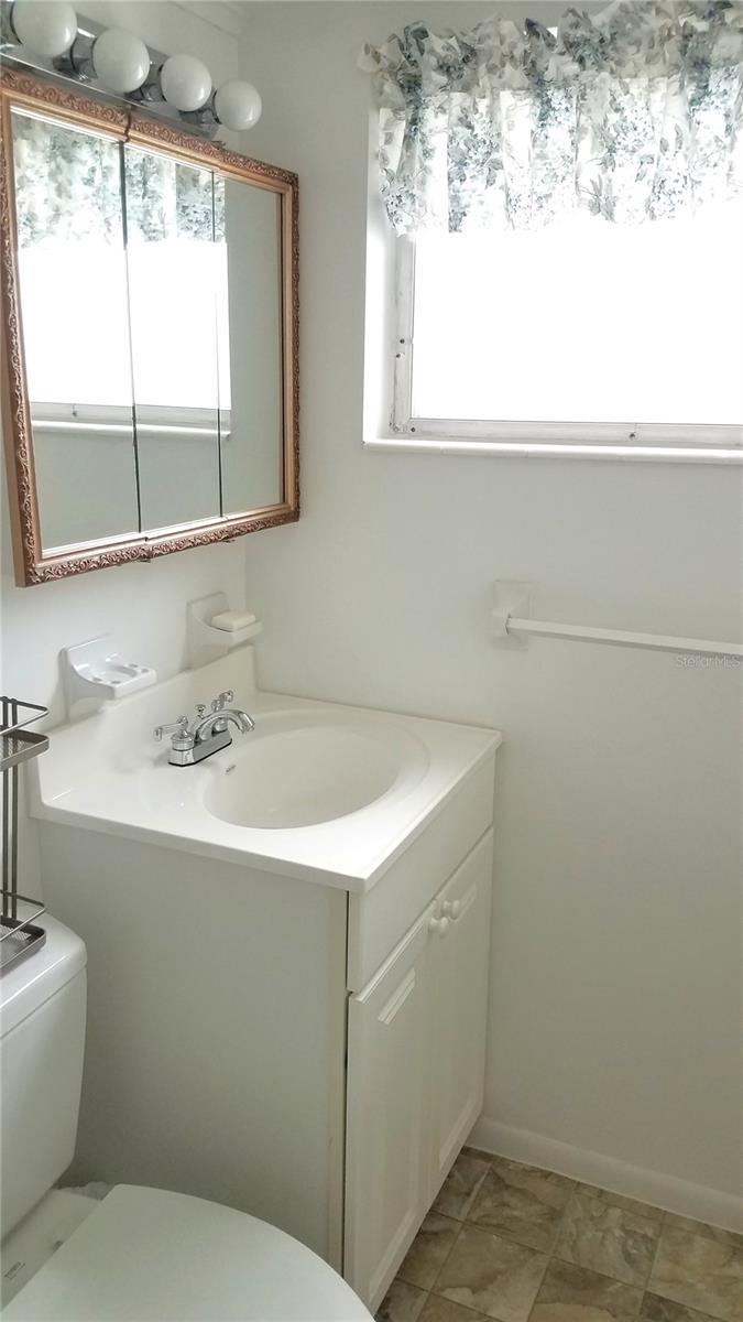 Image 18 of 24 For 1801 Restful Drive N7