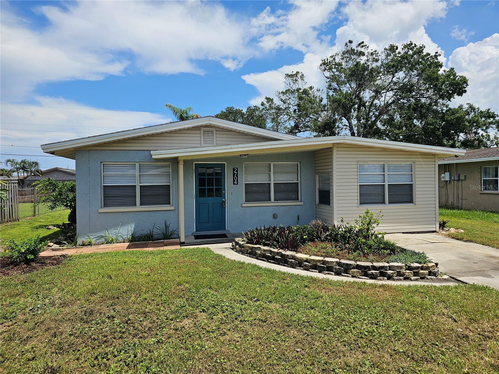 Details for 2704 12th Street W, PALMETTO, FL 34221