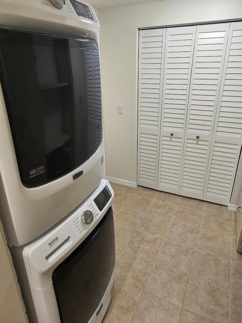 Image 12 of 15 For 2704 12th Street W