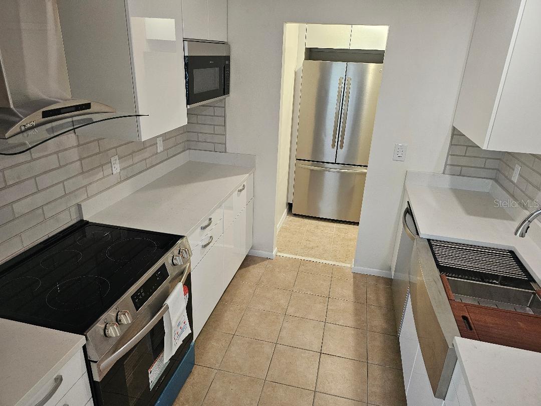 Image 4 of 15 For 2704 12th Street W