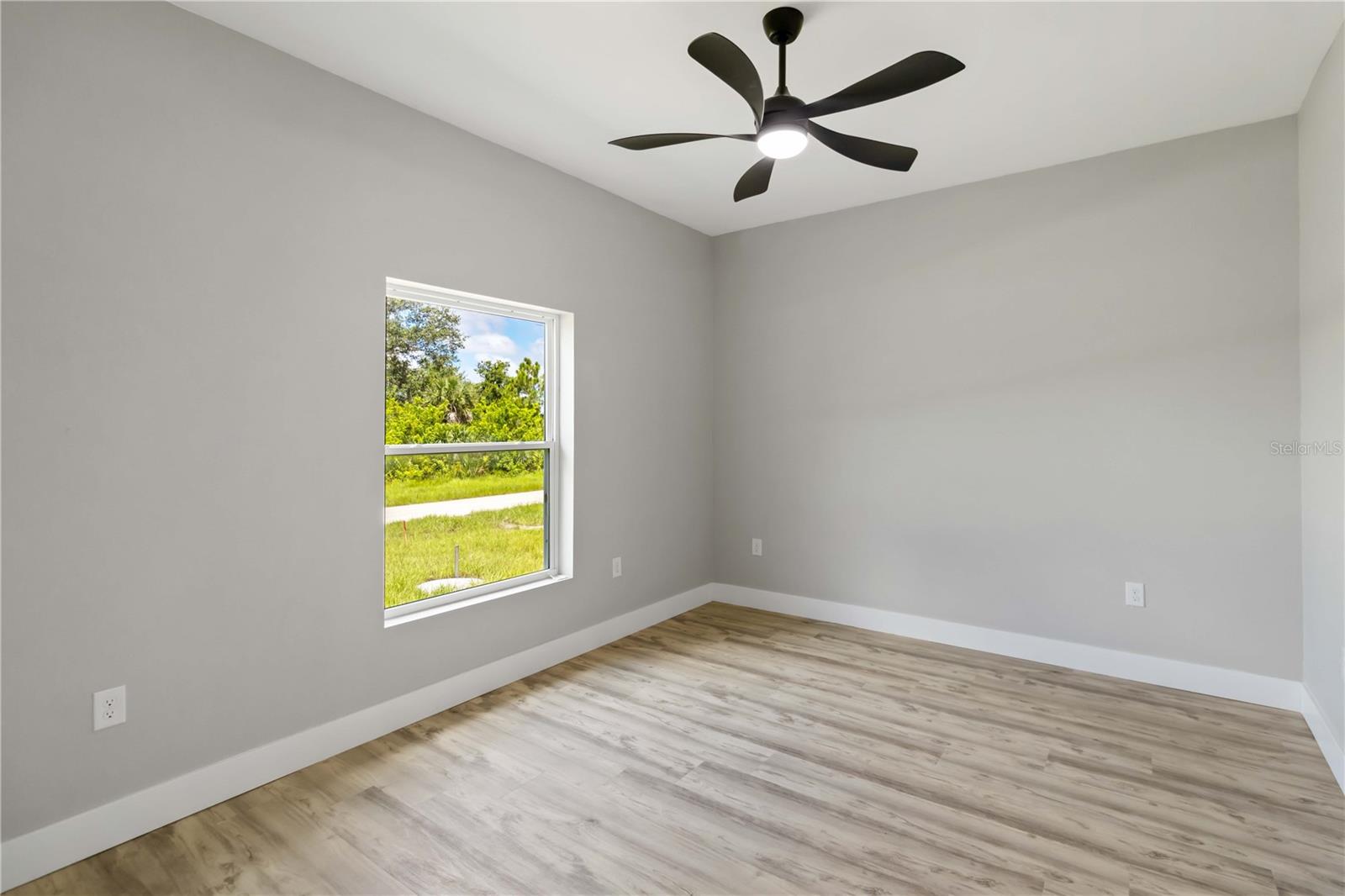 Image 14 of 29 For 10181 Amicola Street