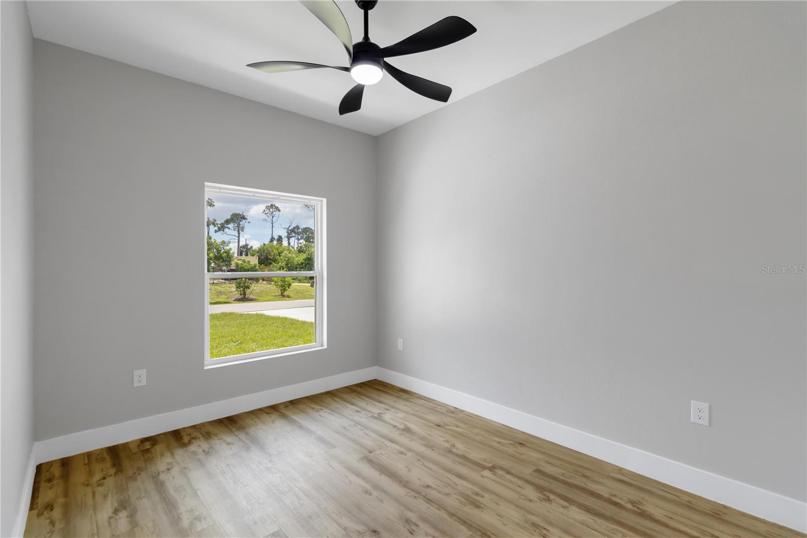 Image 20 of 29 For 10181 Amicola Street