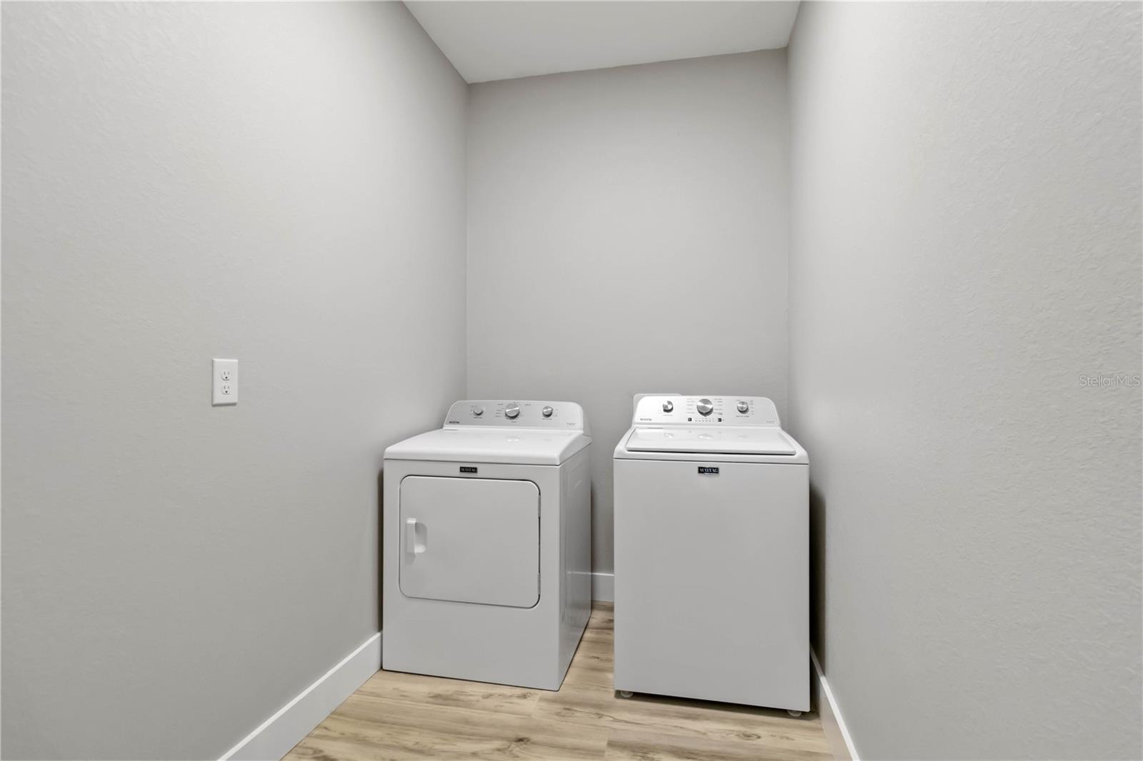 Image 25 of 29 For 10181 Amicola Street