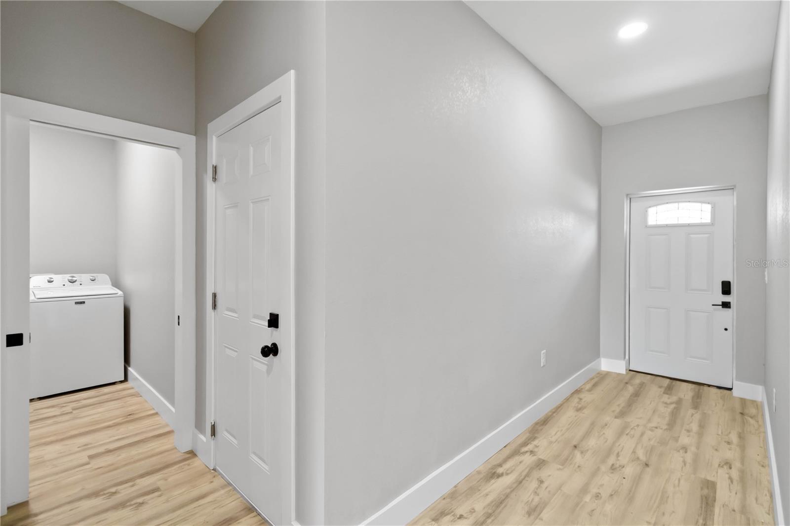 Image 4 of 29 For 10181 Amicola Street