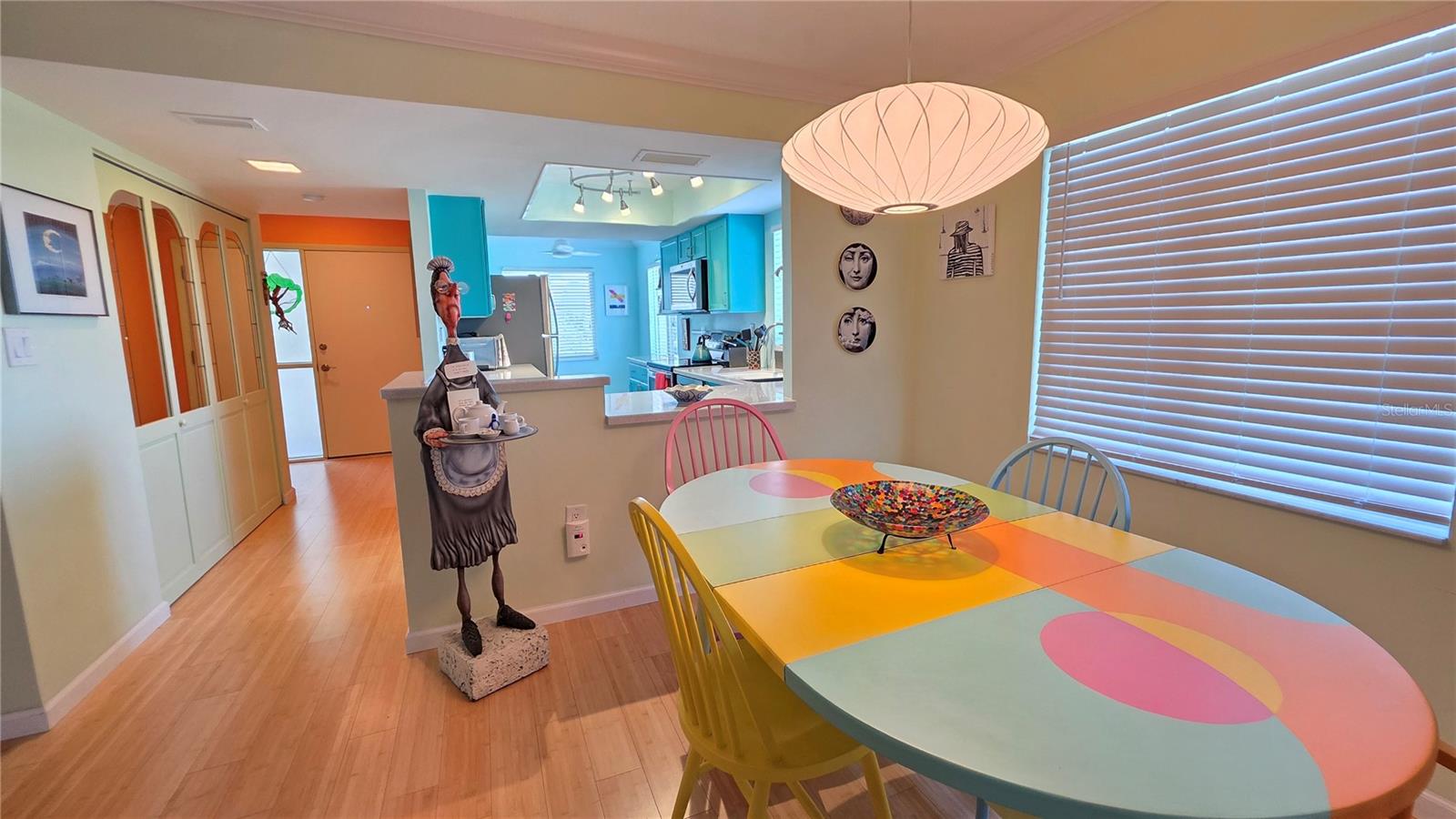 Image 6 of 32 For 1600 1st Avenue W 508a