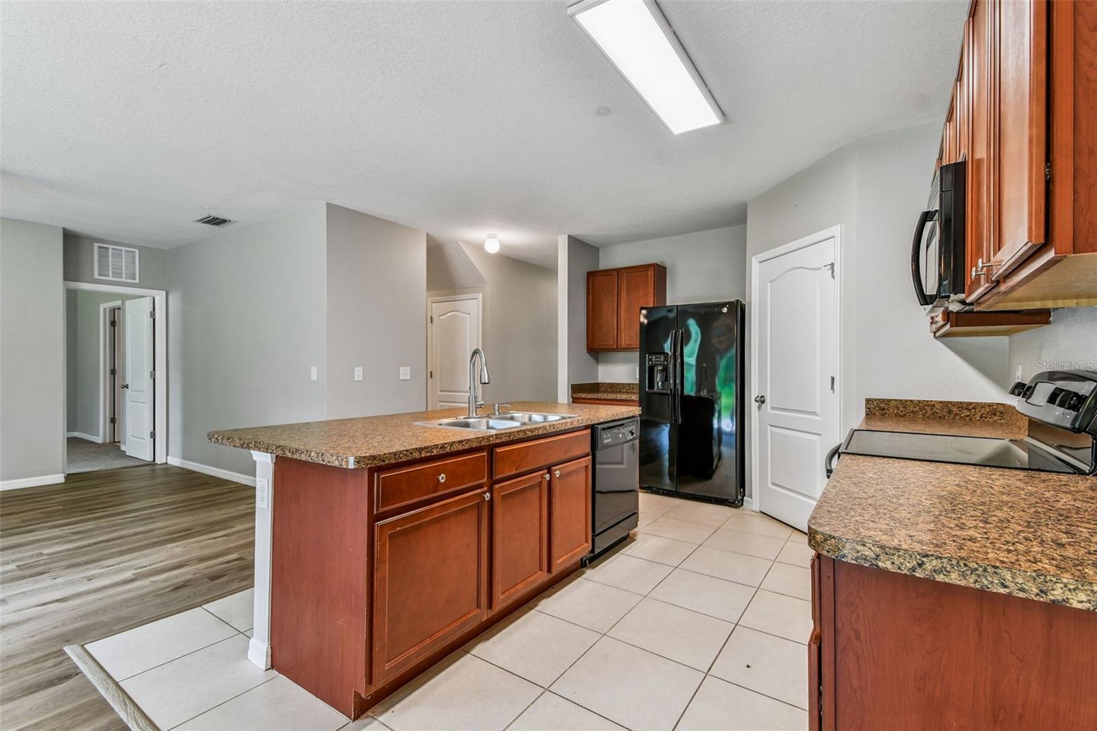 Image 10 of 42 For 7005 57th Terrace E