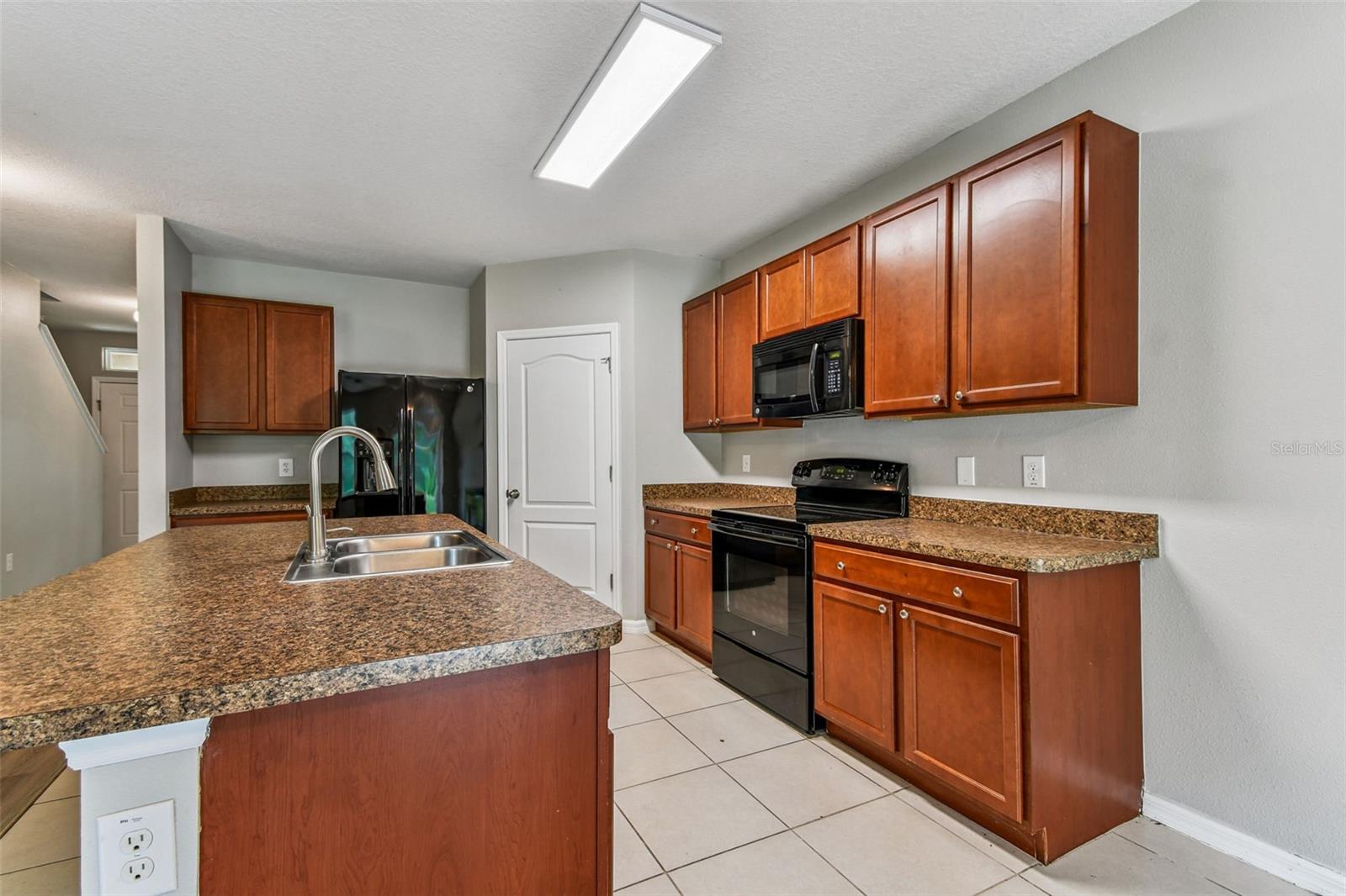 Image 11 of 42 For 7005 57th Terrace E