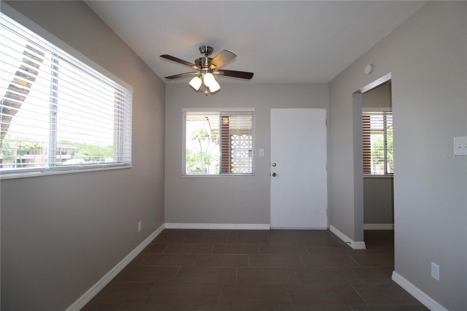 Image 4 of 21 For 3001 Bee Ridge Road