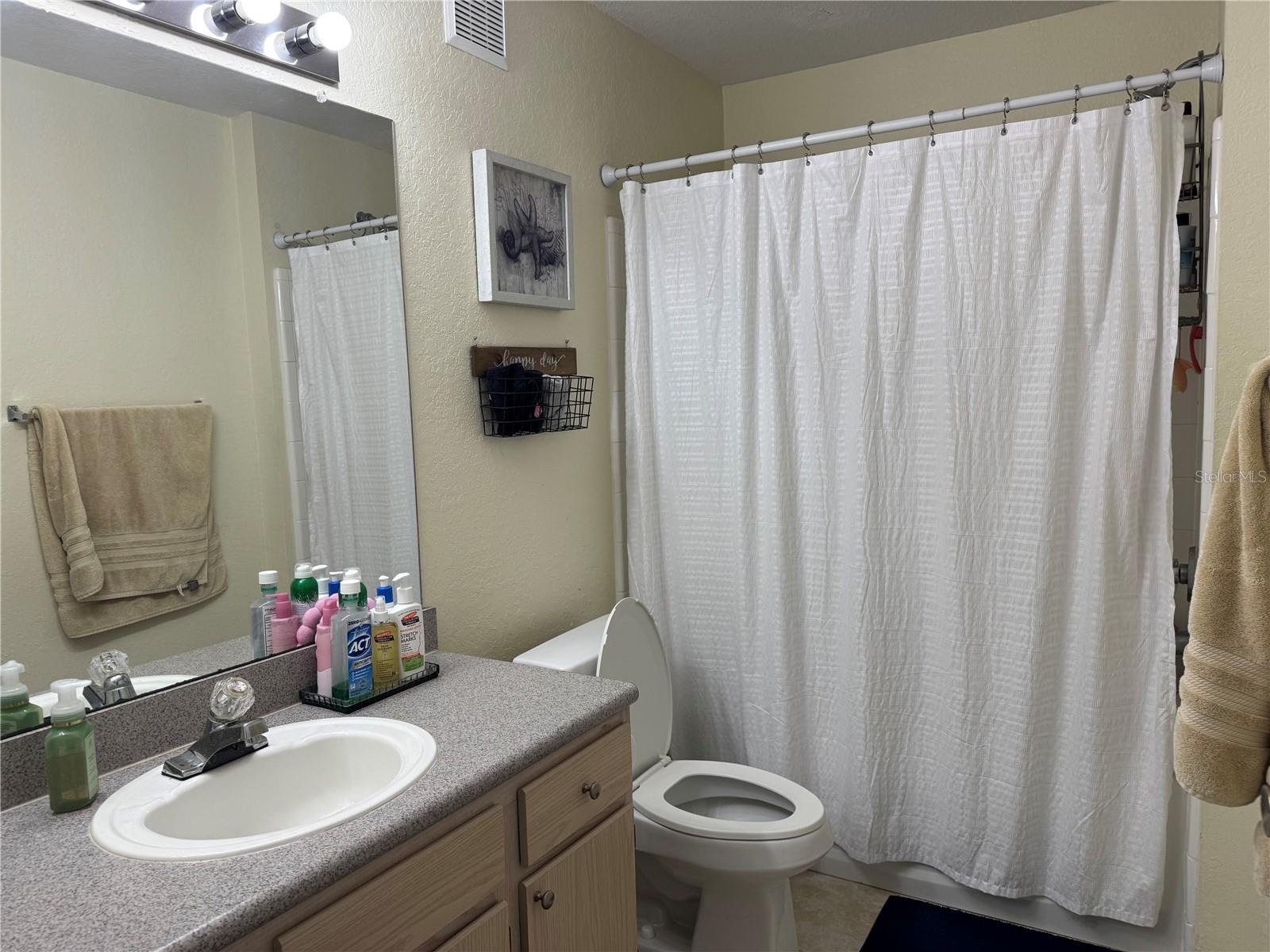 Image 7 of 13 For 8911 Manor Loop 101
