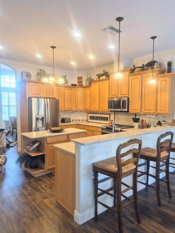 Listing photo id 9 for 6408 Rubia Circle