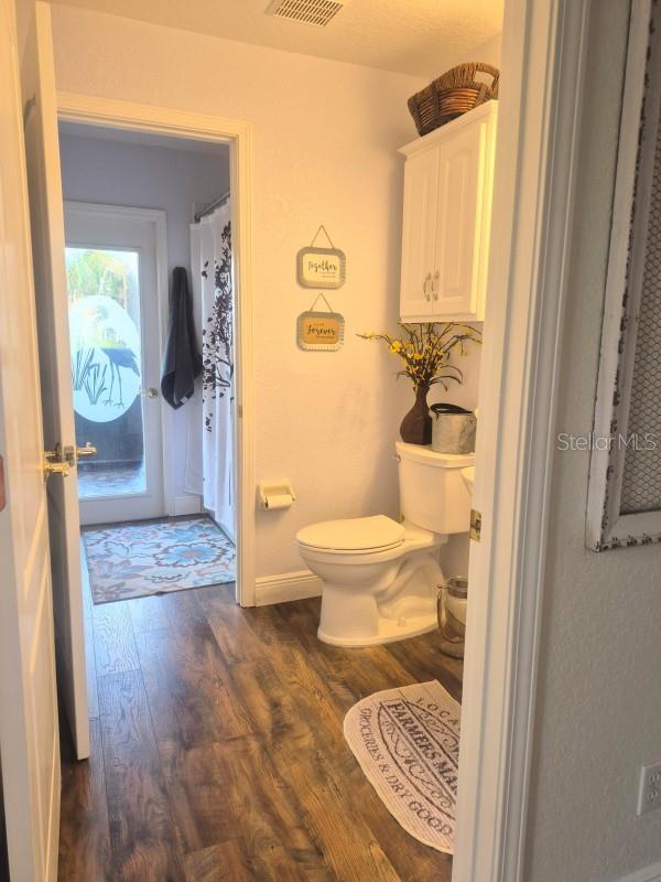 Listing photo id 16 for 6408 Rubia Circle