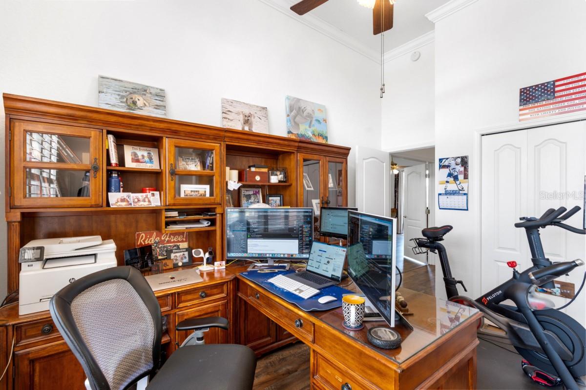 Listing photo id 28 for 6408 Rubia Circle