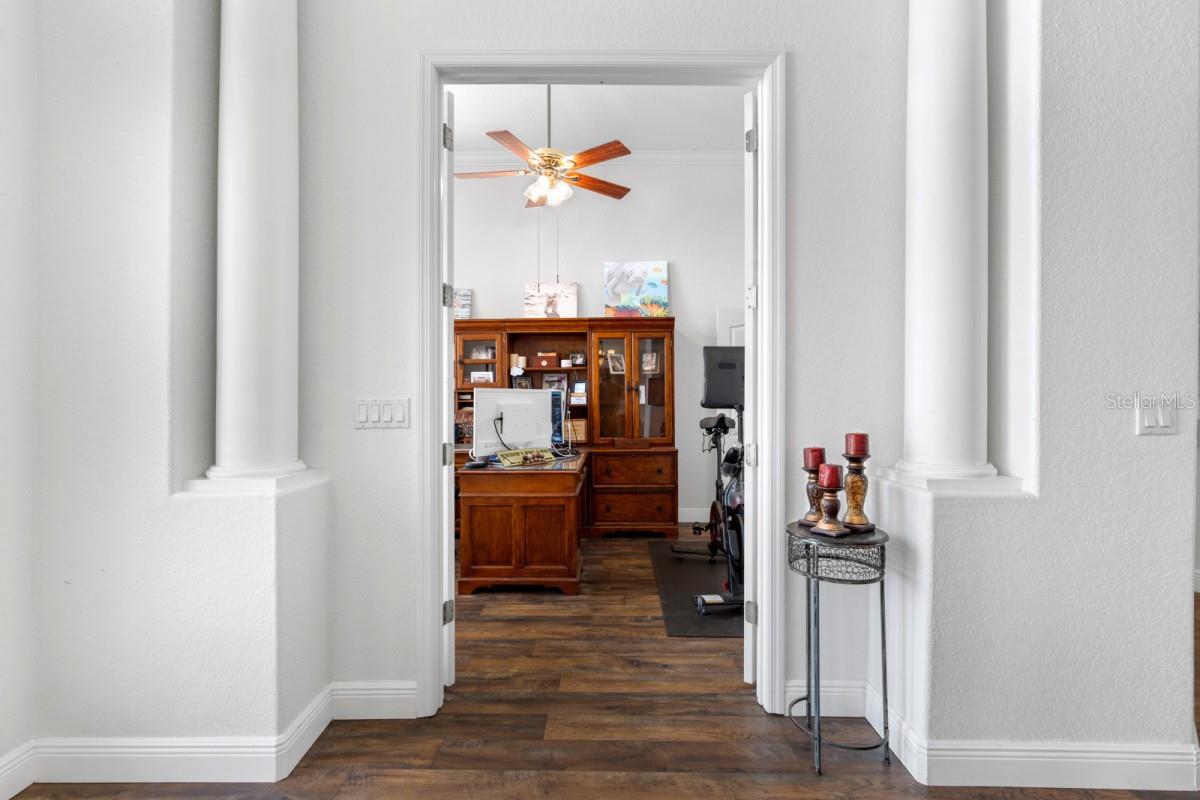Listing photo id 29 for 6408 Rubia Circle