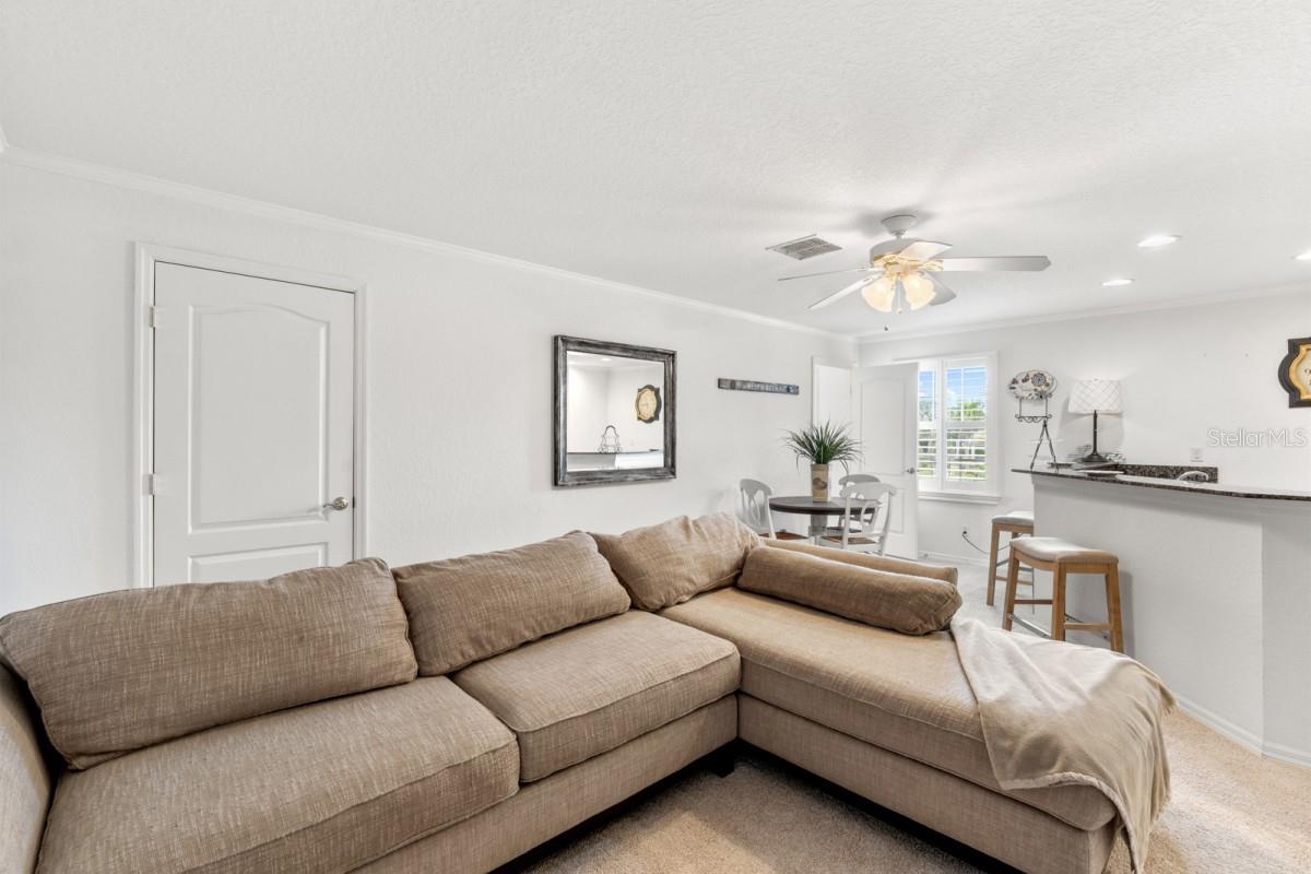 Listing photo id 33 for 6408 Rubia Circle