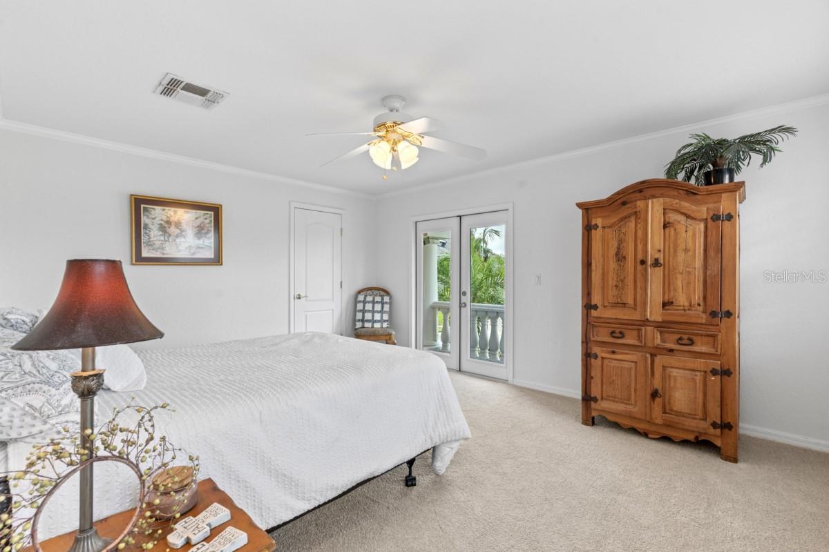 Listing photo id 44 for 6408 Rubia Circle