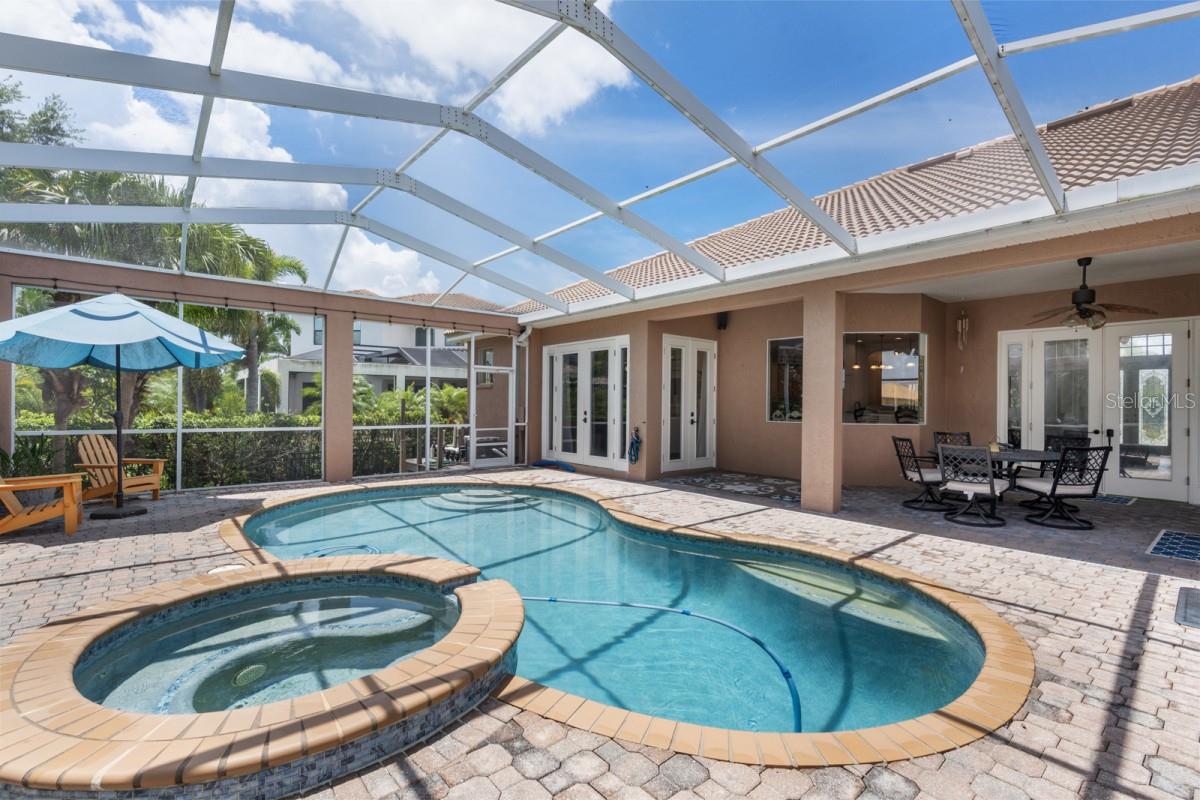 Listing photo id 47 for 6408 Rubia Circle