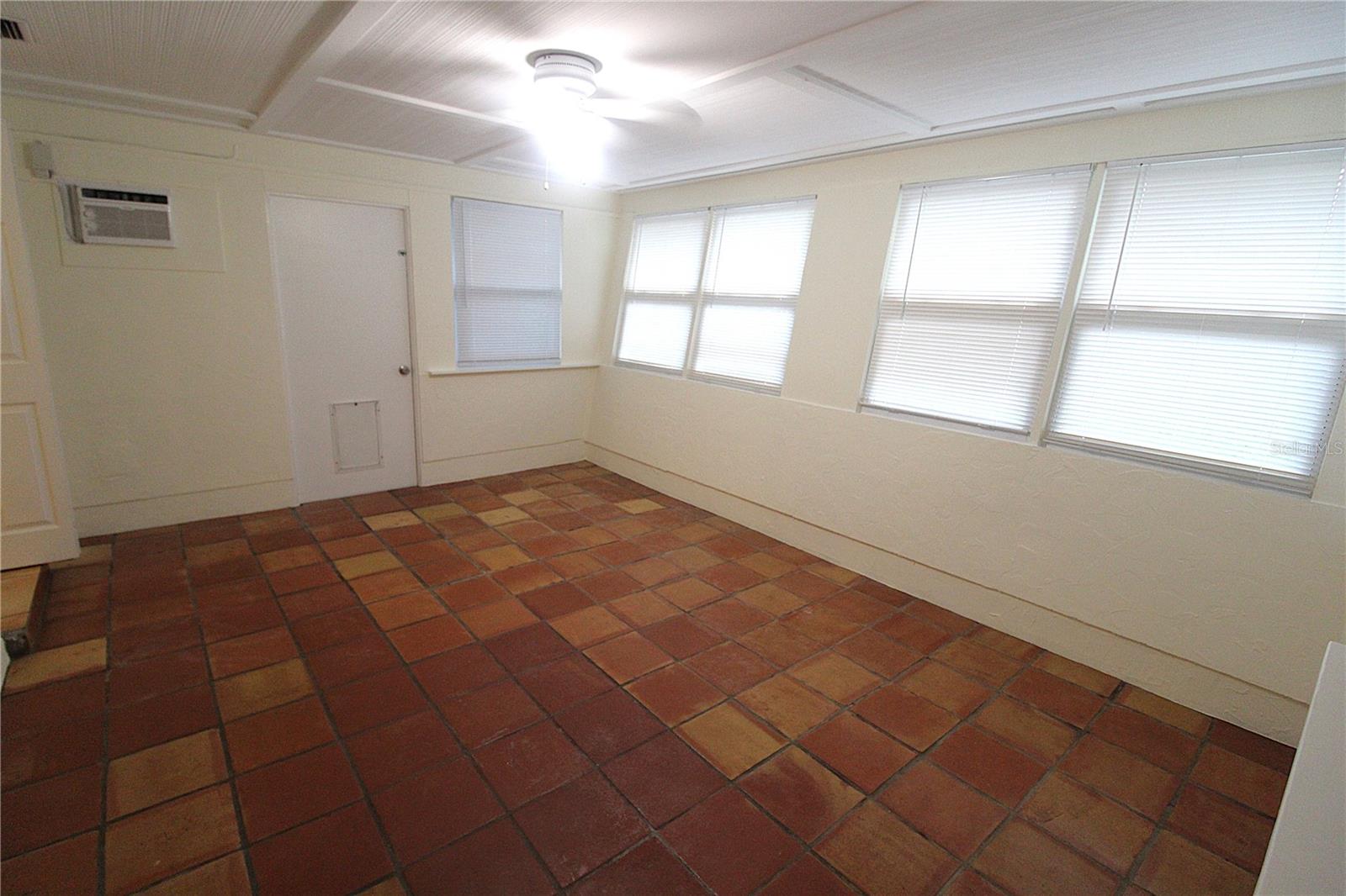 Image 15 of 18 For 2200 Rose Street