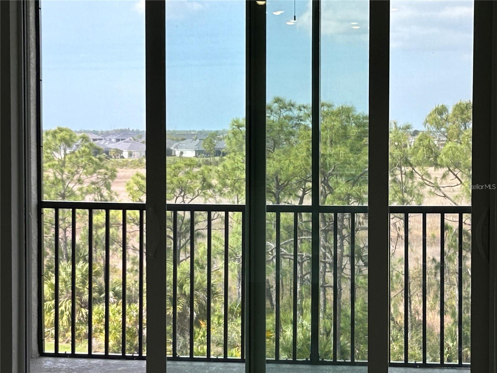 Image 23 of 72 For 12240 Wellen Golf Street 403