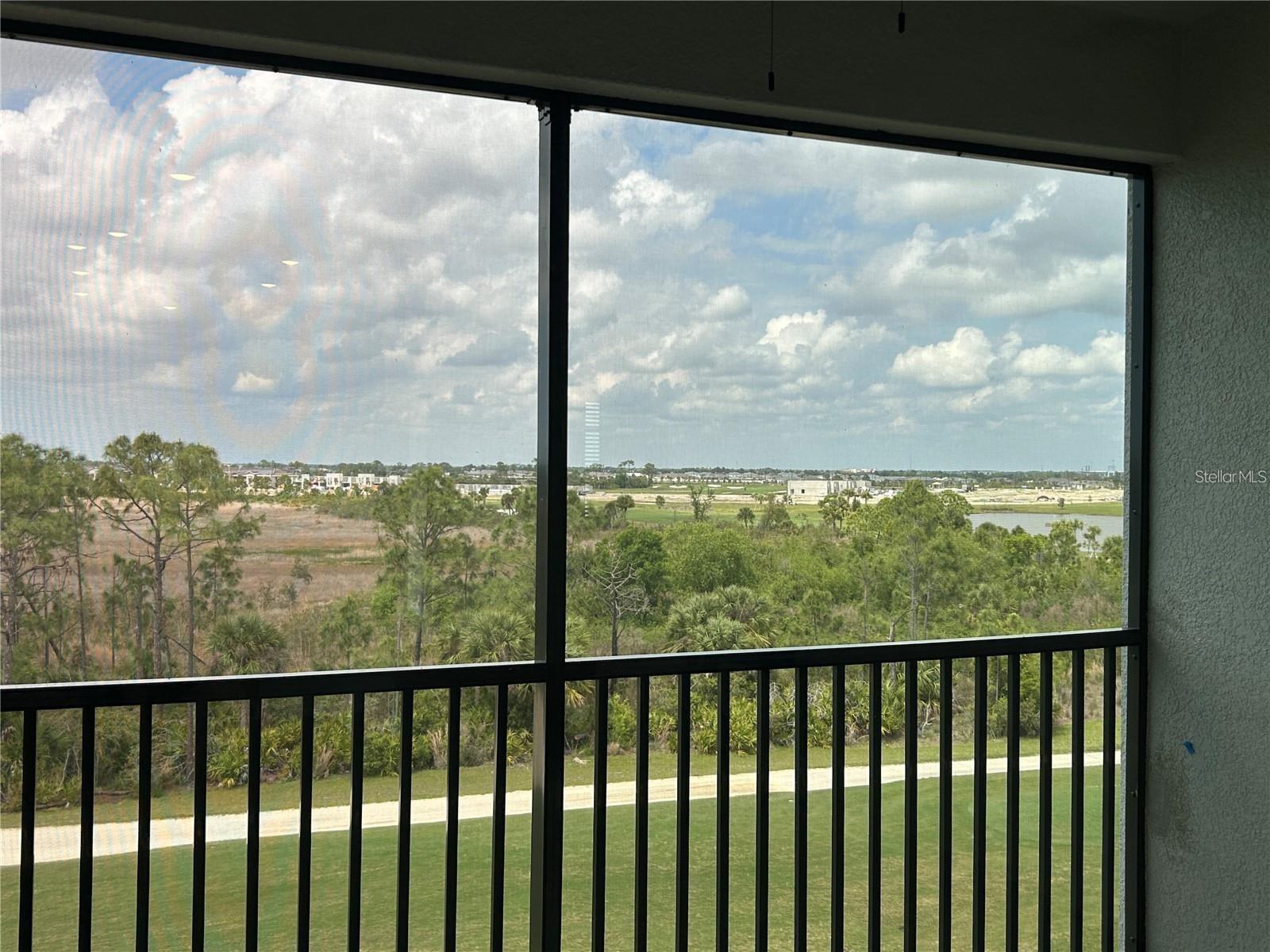 Image 25 of 72 For 12240 Wellen Golf Street 403