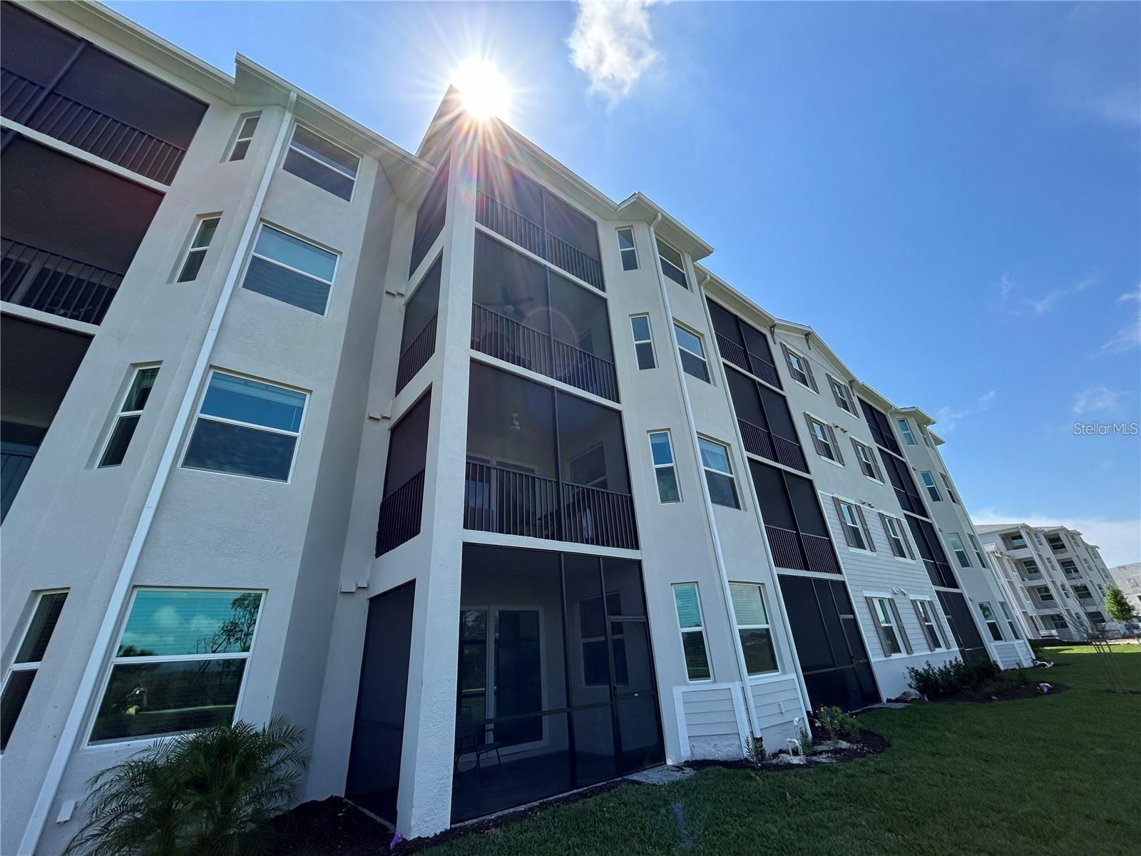 Image 32 of 72 For 12240 Wellen Golf Street 403