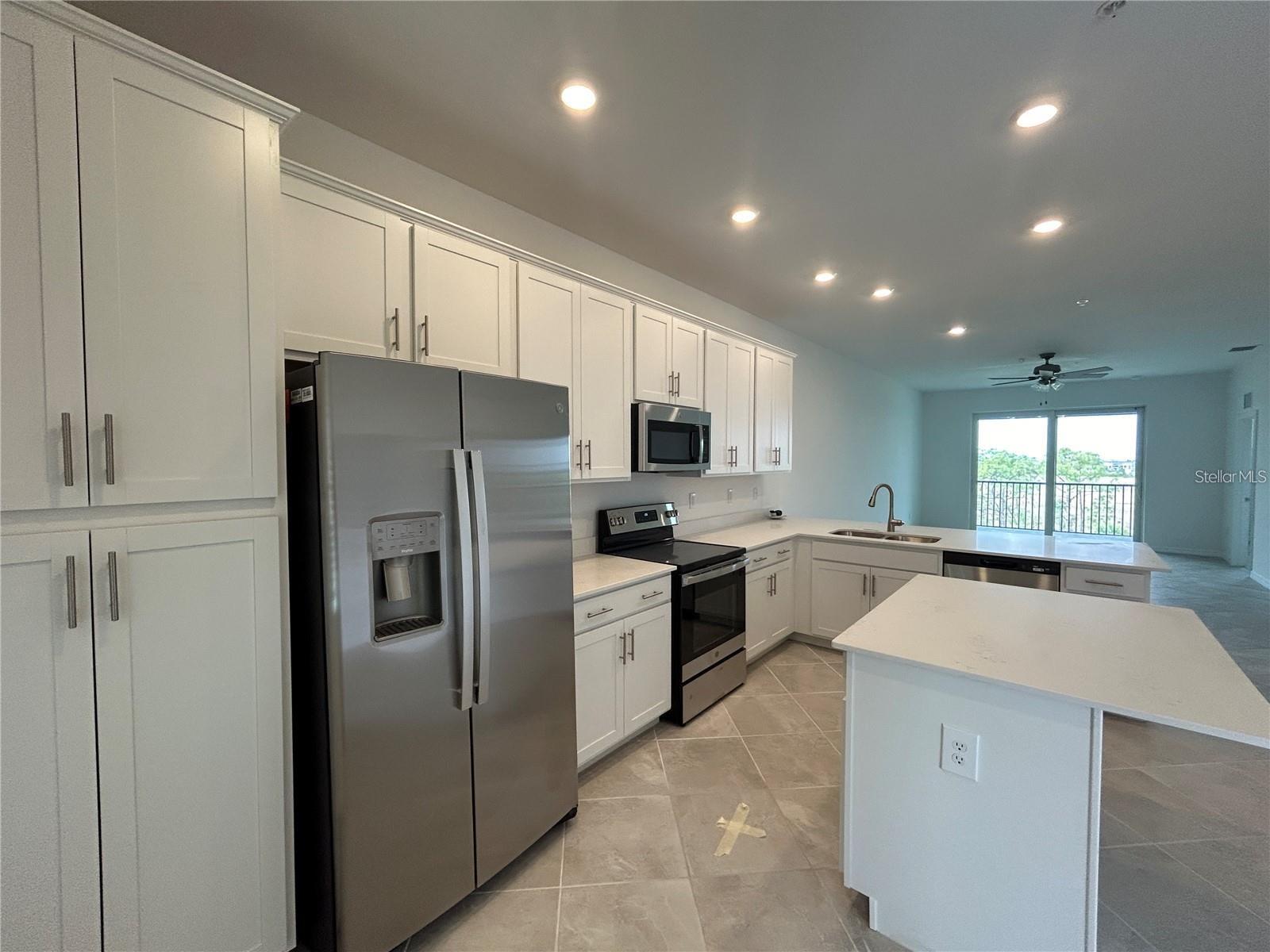 Image 7 of 72 For 12240 Wellen Golf Street 403