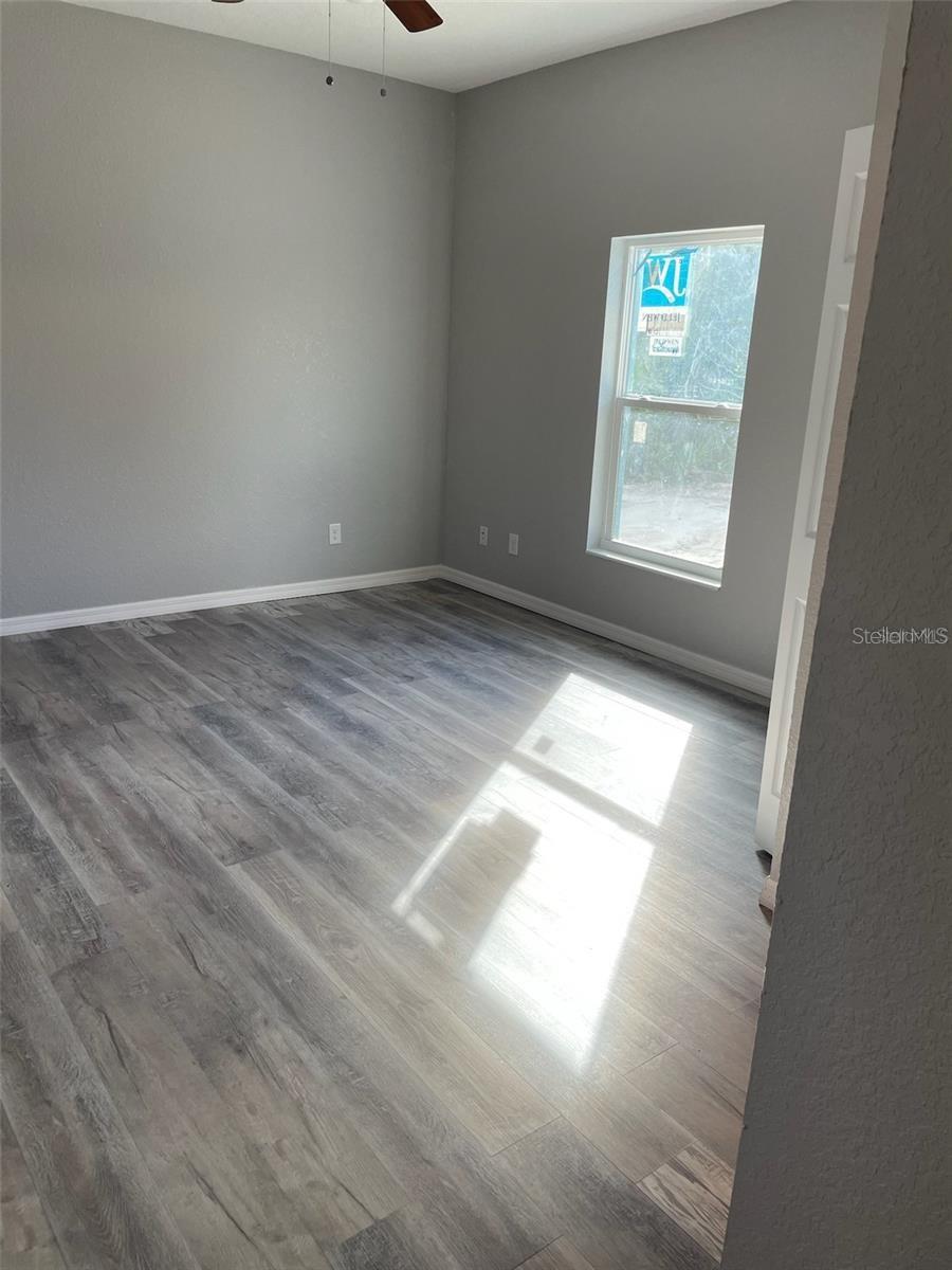 Image 11 of 14 For 11261 3rd Avenue
