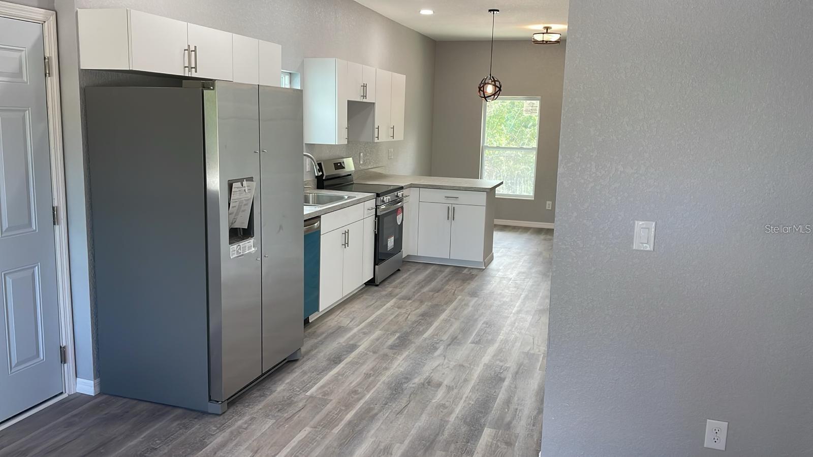 Image 3 of 14 For 11261 3rd Avenue