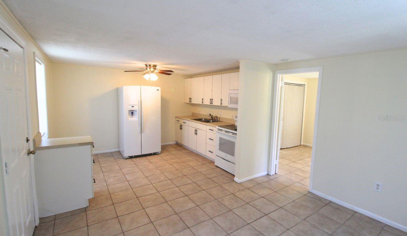 Image 3 of 7 For 255 Pineapple Street 1