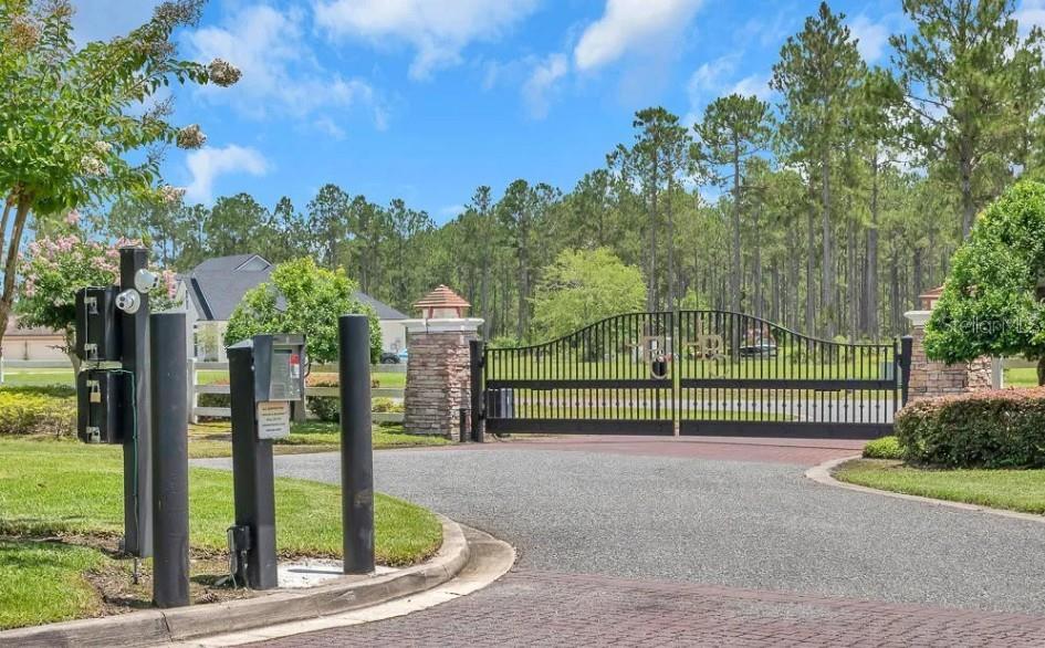Image 7 of 17 For 9878 Kings Crossing Drive