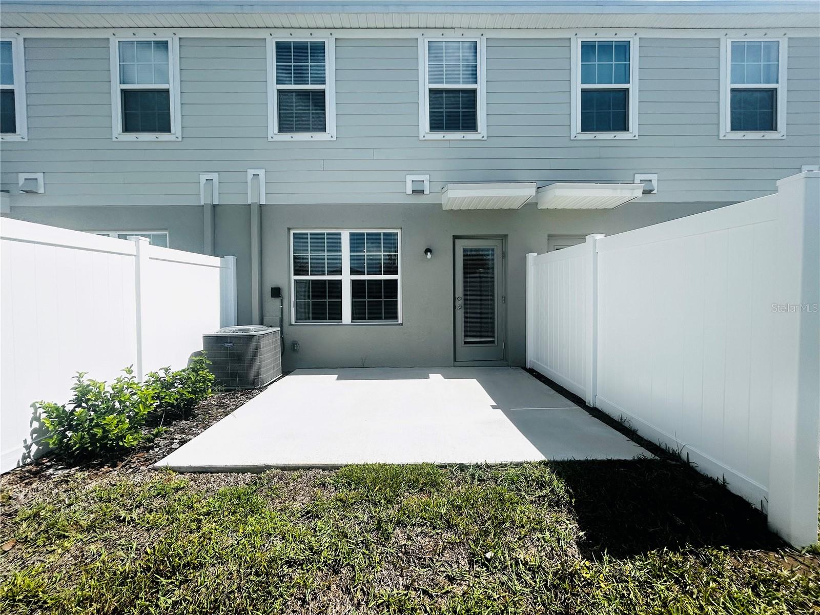 Image 22 of 27 For 14124 Crimson Avenue
