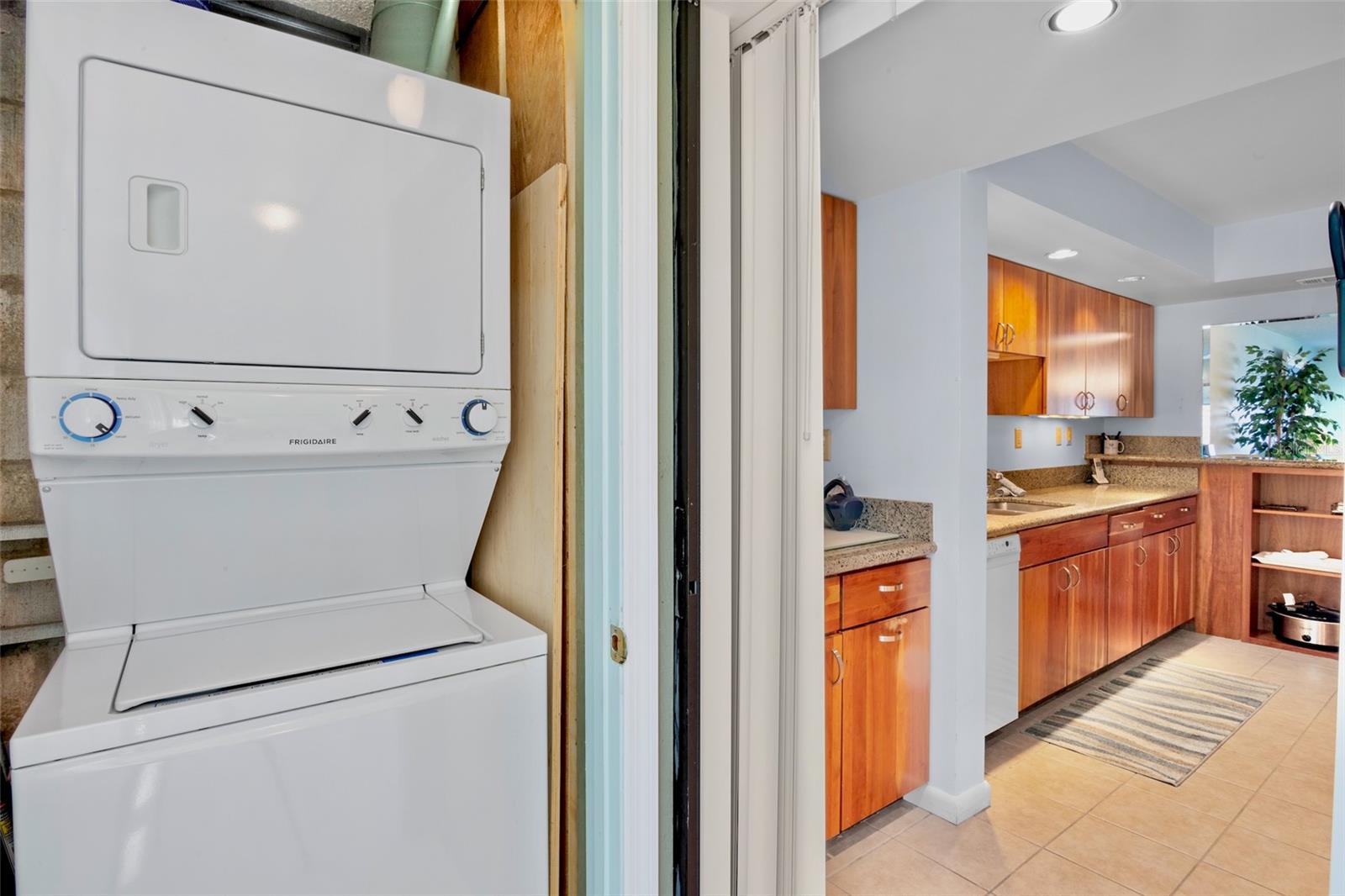Image 9 of 41 For 6500 Flotilla Drive 212