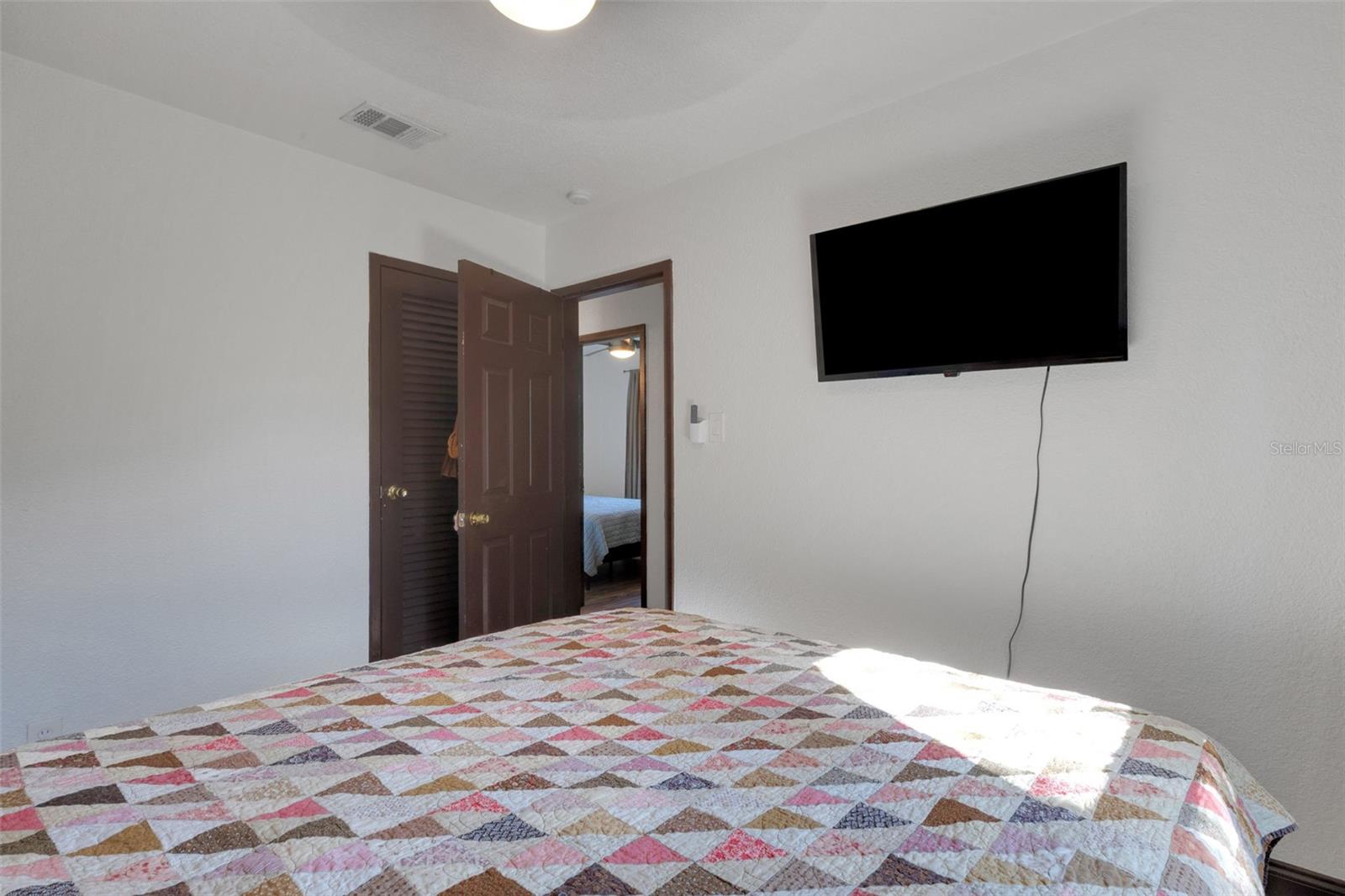 Image 34 of 49 For 5932 17th Avenue N