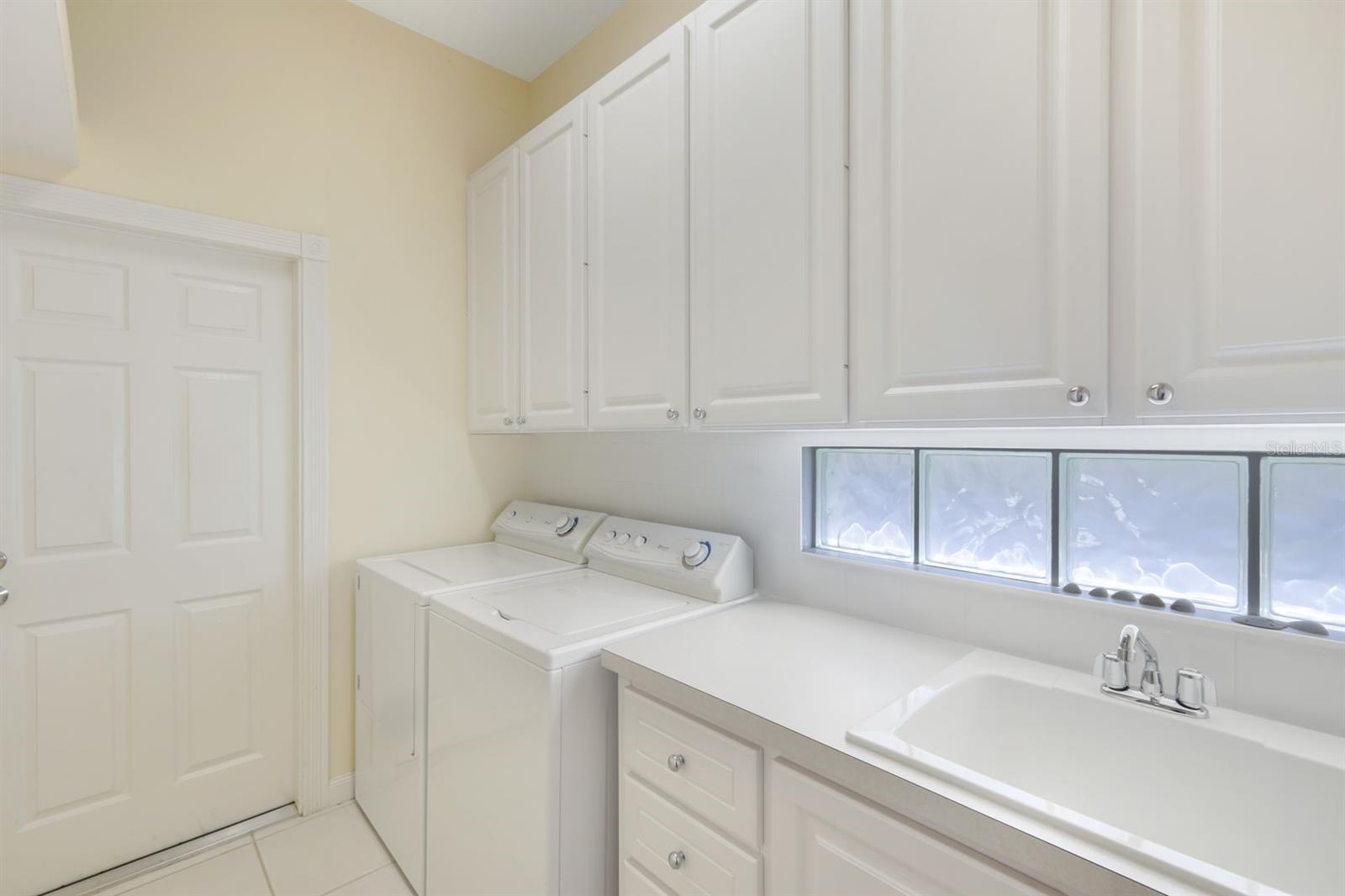 Image 25 of 43 For 5848 Ferrara Drive