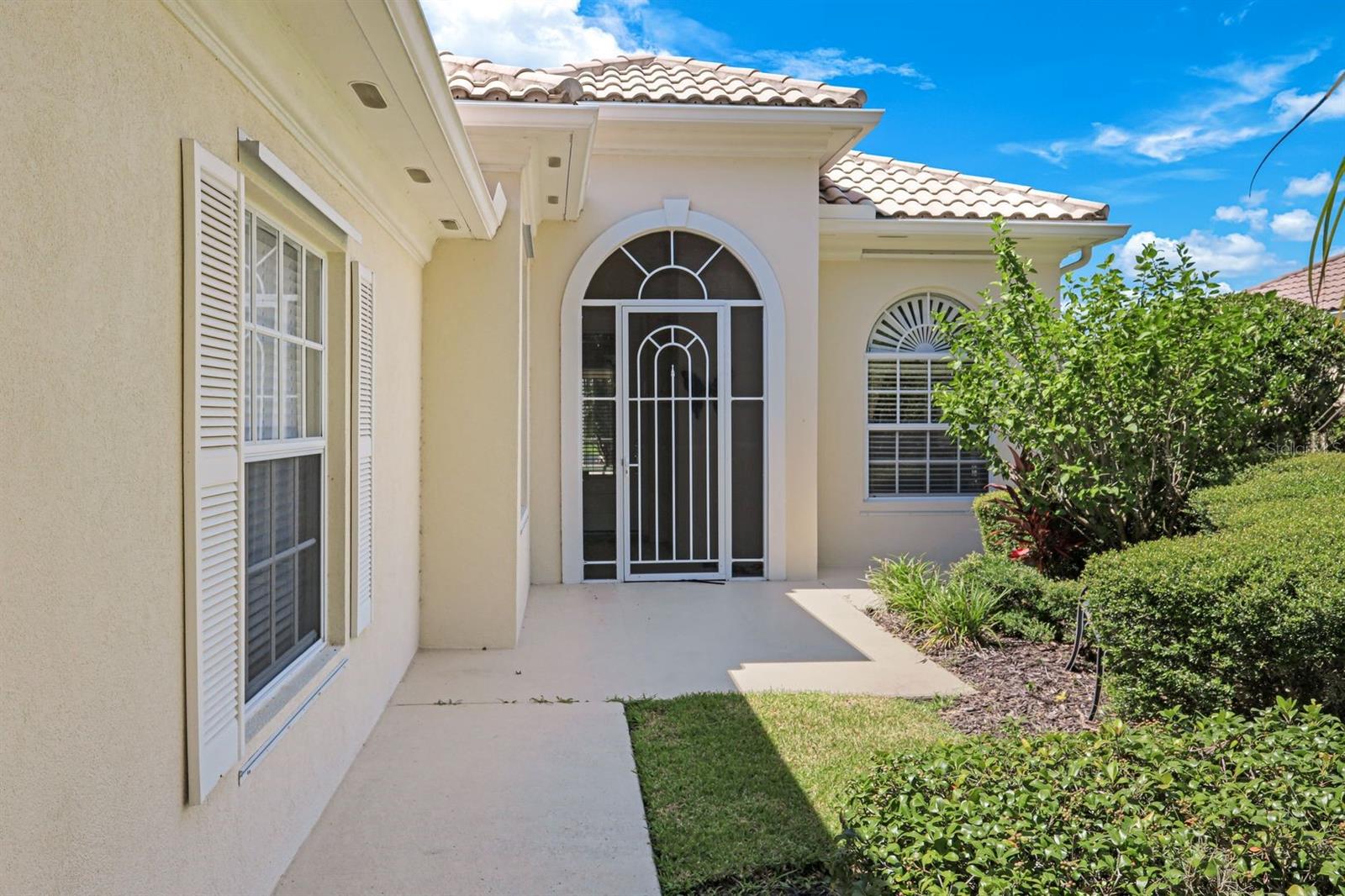 Image 4 of 43 For 5848 Ferrara Drive