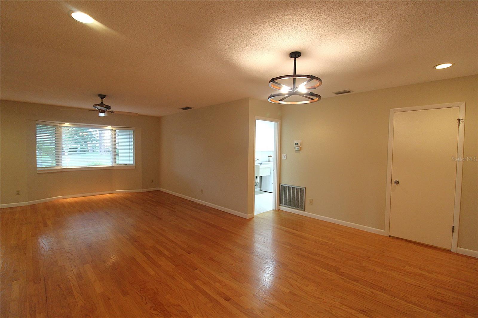 Image 10 of 31 For 6512 Bowline Drive