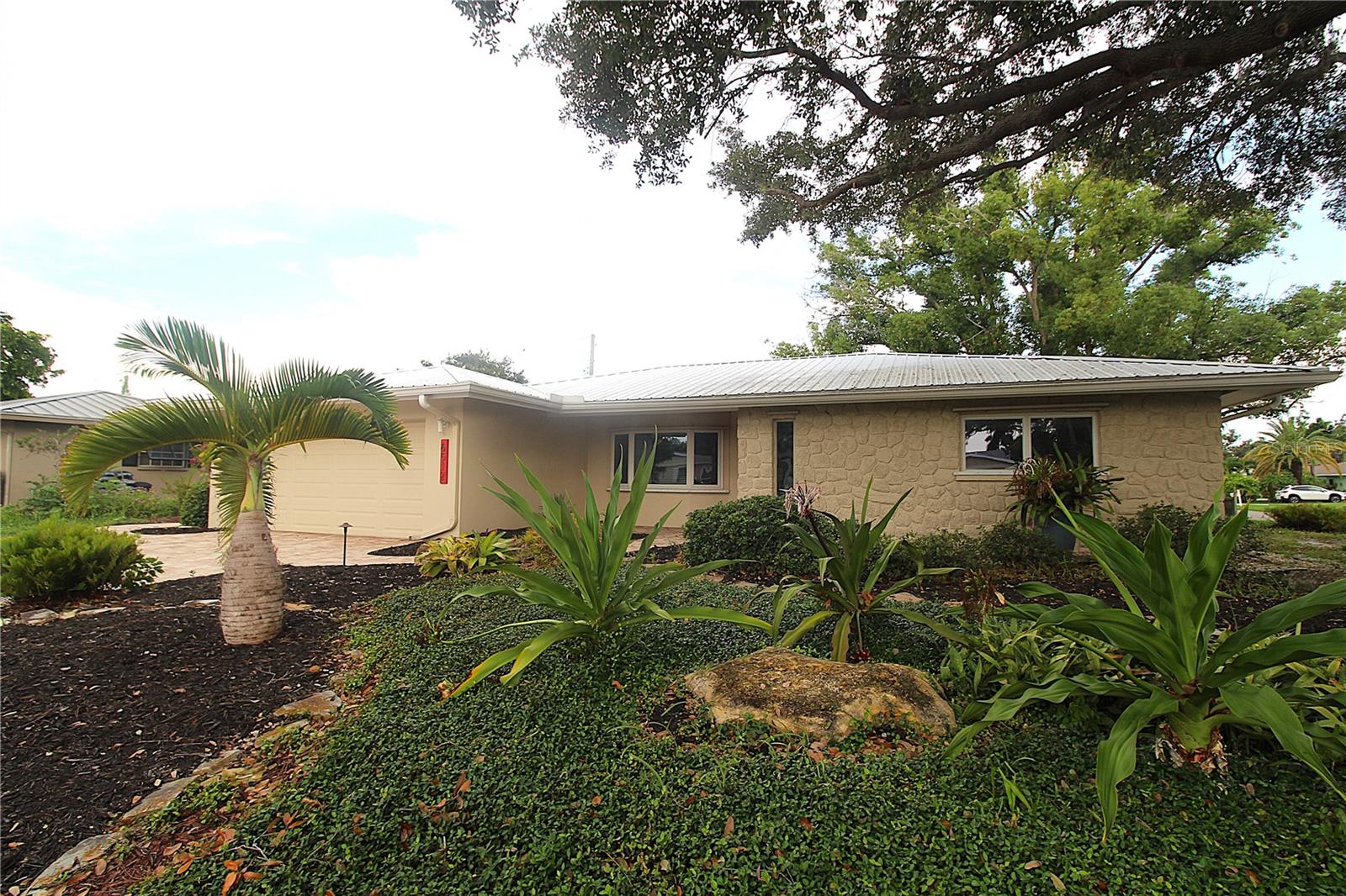 Image 3 of 31 For 6512 Bowline Drive