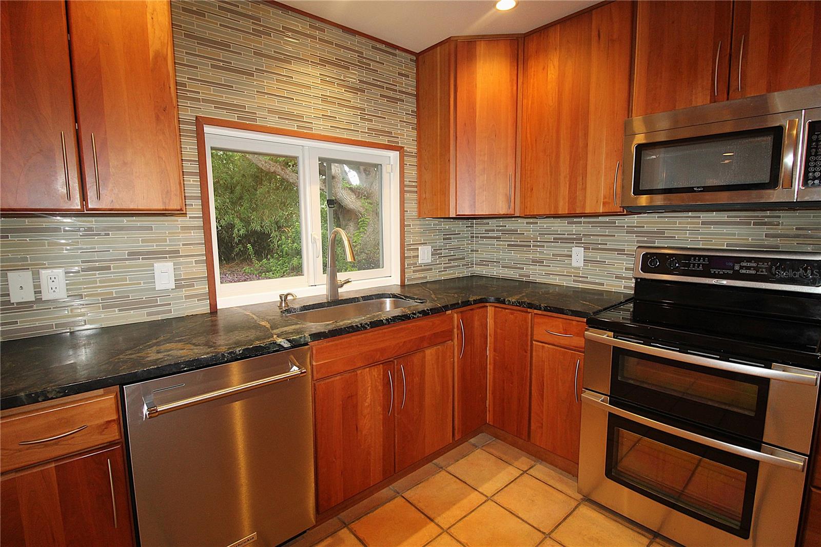 Image 6 of 31 For 6512 Bowline Drive