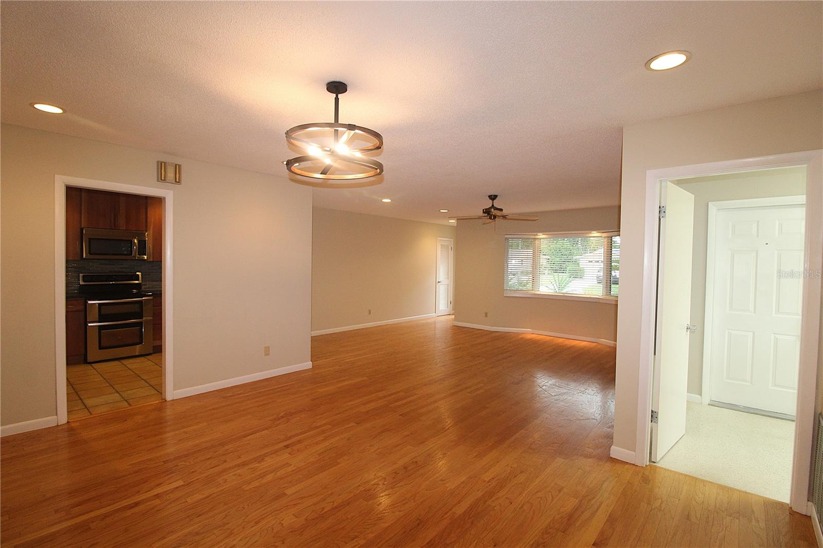 Image 9 of 31 For 6512 Bowline Drive