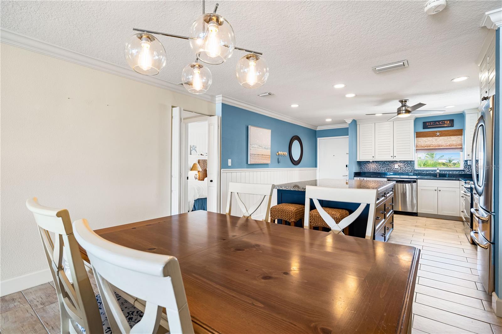 Image 16 of 61 For 5600 Beach Way Drive 304